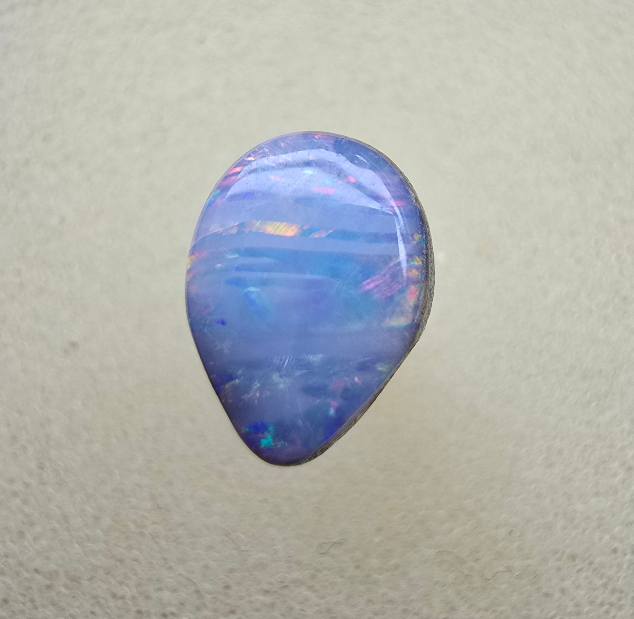 A818 - Pink blue drop cut beauty