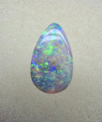 A823 - Glittering crop cut pipe opal