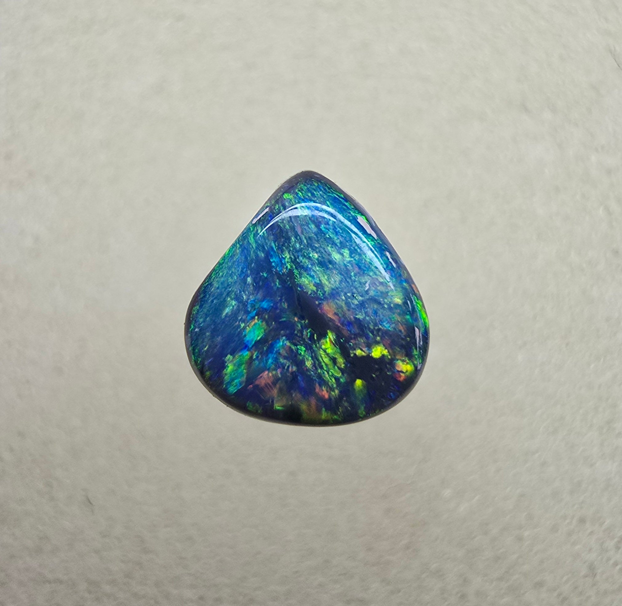 A843 - Fat drop cut black opal