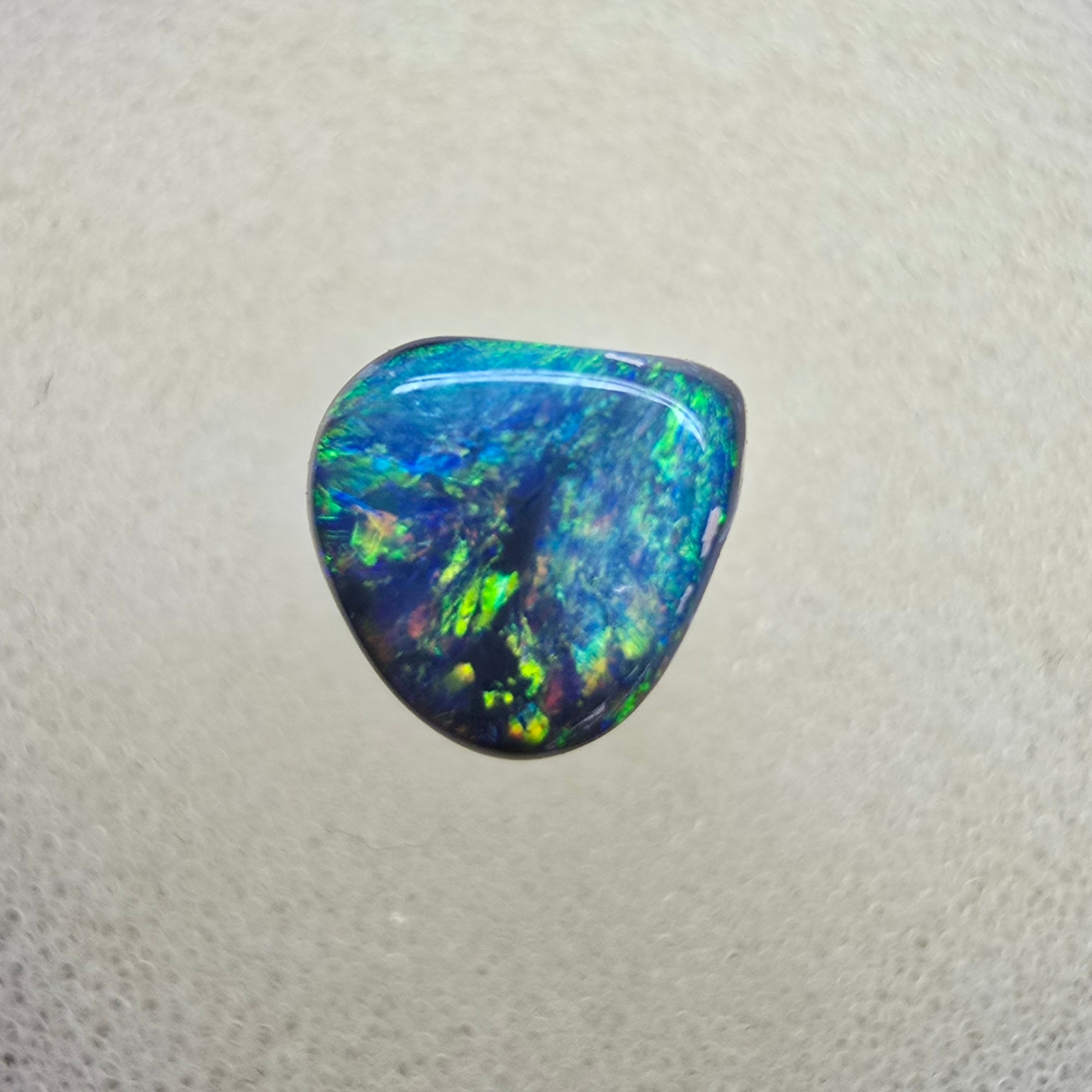 A843 - Fat drop cut black opal