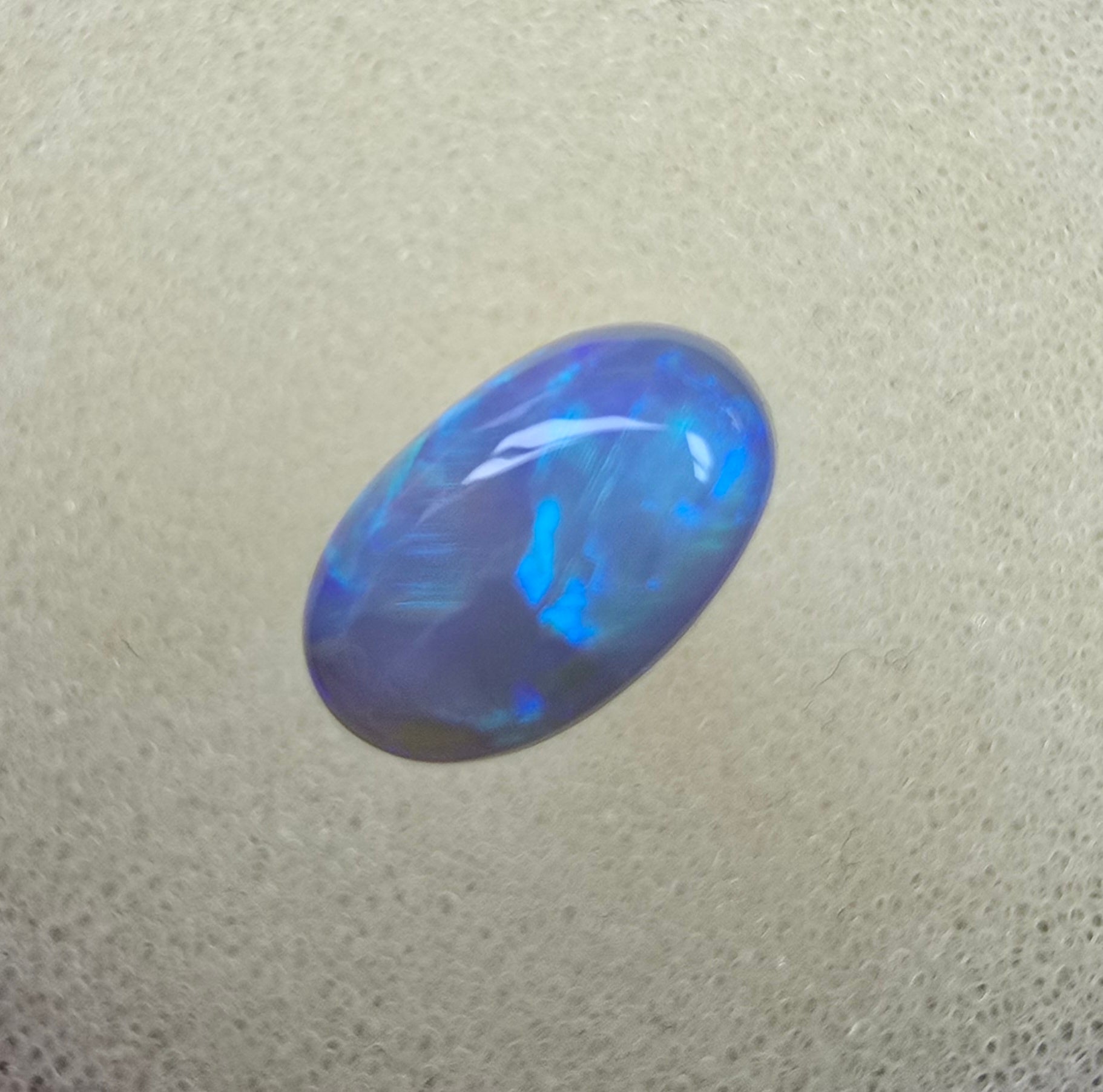 A849 - Lovely oval cut crystal opal