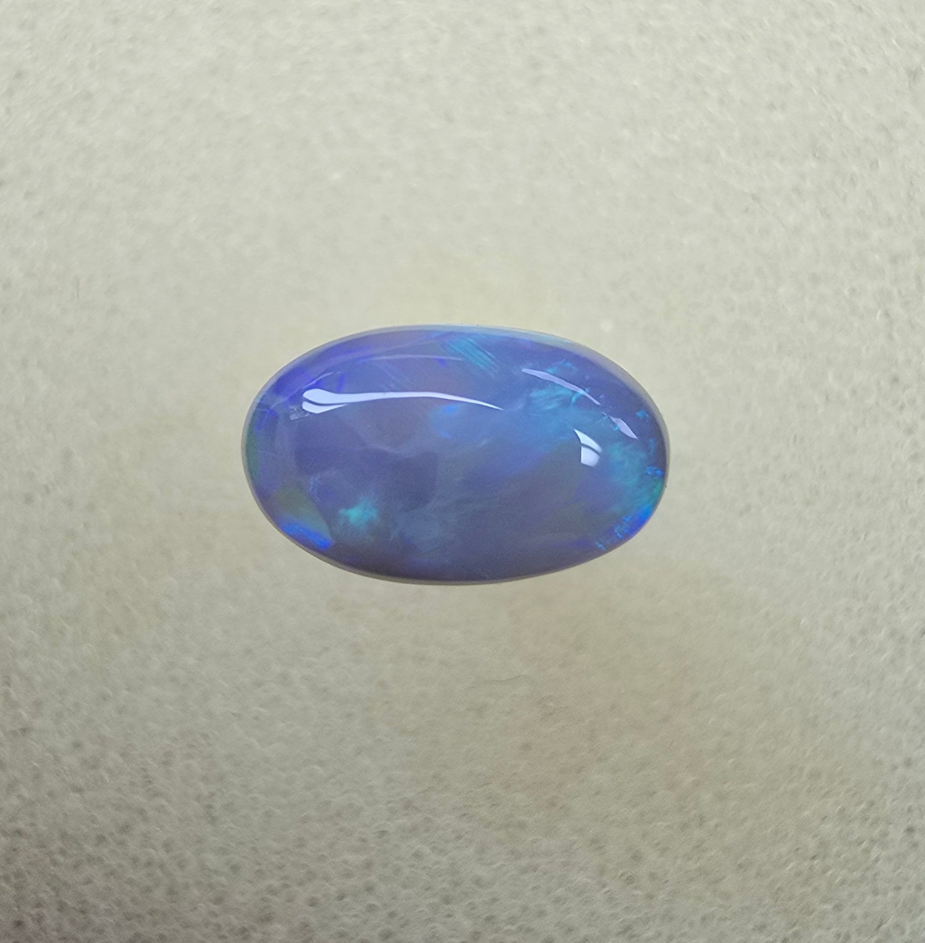 A849 - Lovely oval cut crystal opal