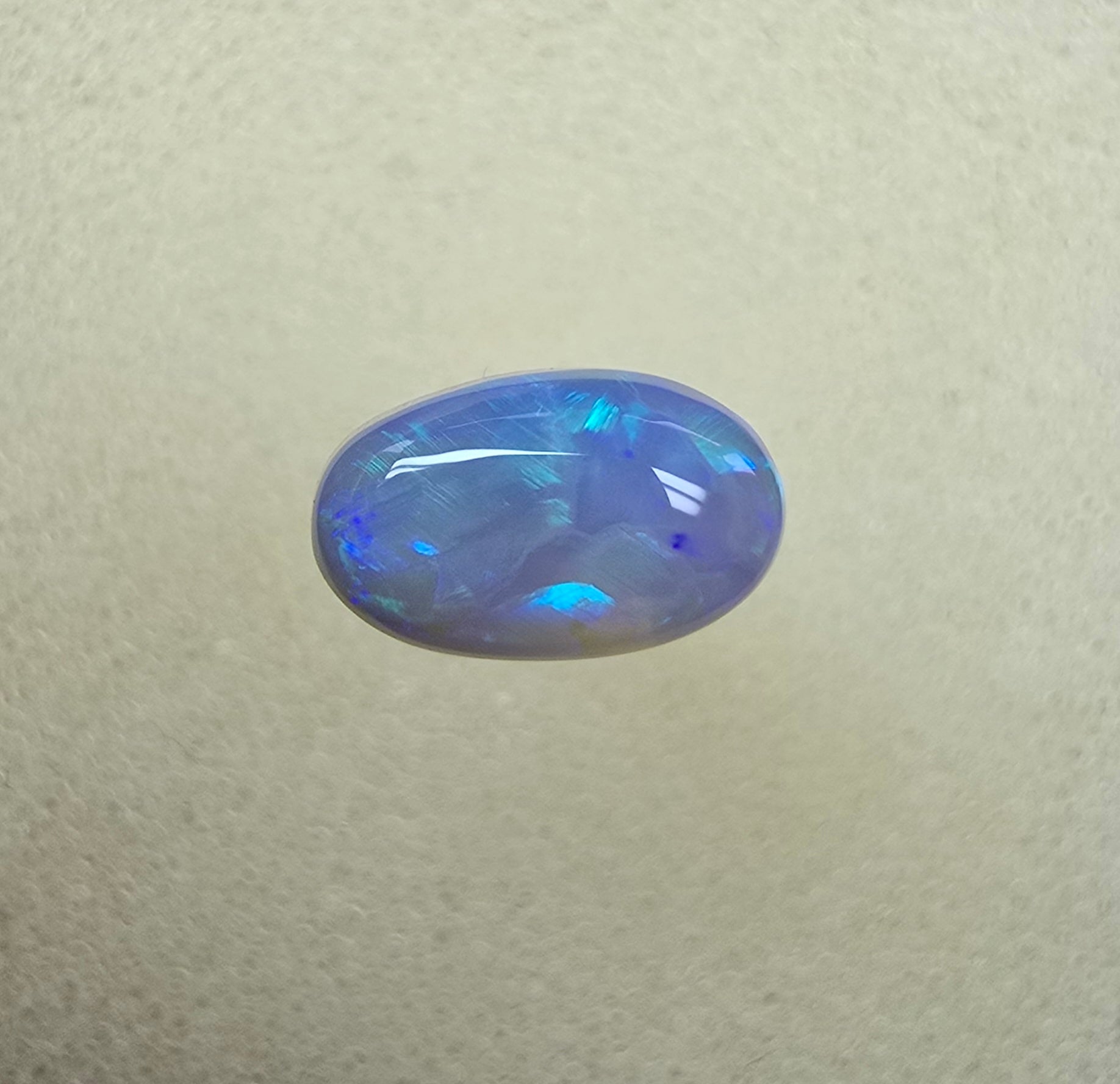 A849 - Lovely oval cut crystal opal