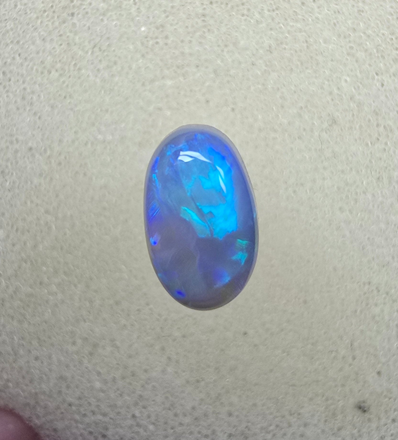 A849 - Lovely oval cut crystal opal