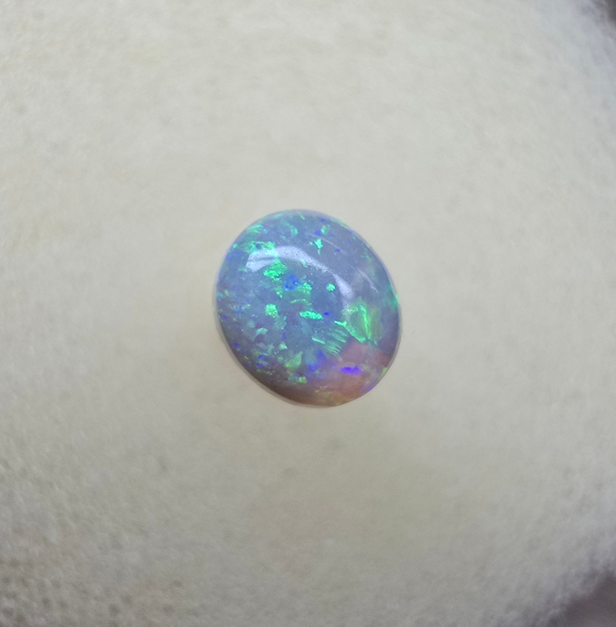 A851 - Dark crystal round cut dome