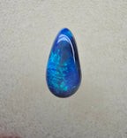 A856 - Drop cut blue on black