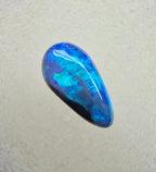 A856 - Drop cut blue on black
