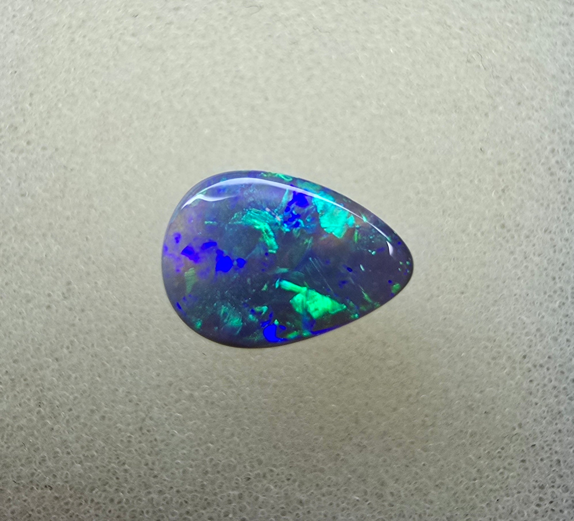 A861 - Bright and brilliant drop cut