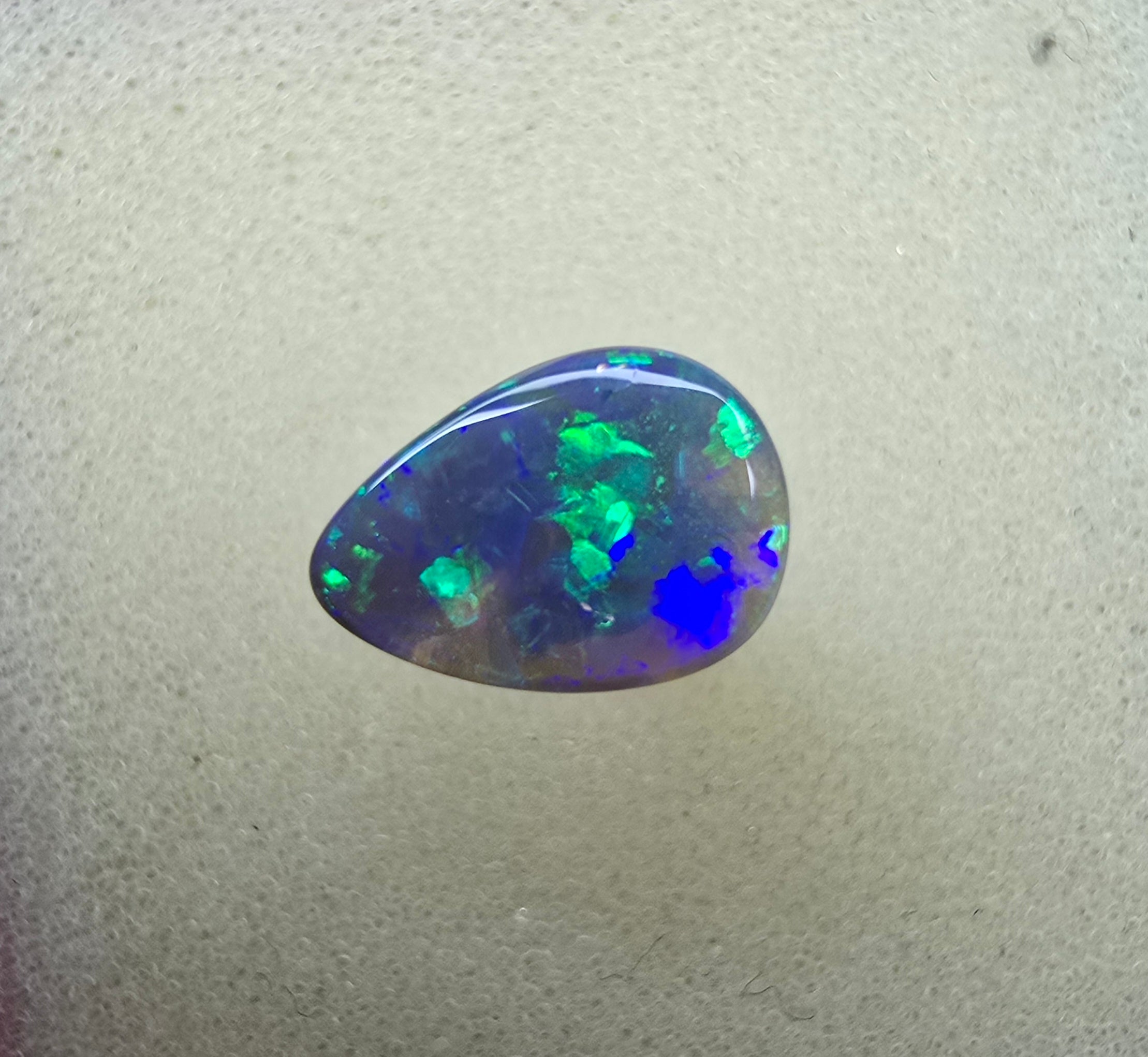 A861 - Bright and brilliant drop cut