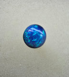 A865 - Round cut 3D blue on black