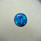 A865 - Round cut 3D blue on black