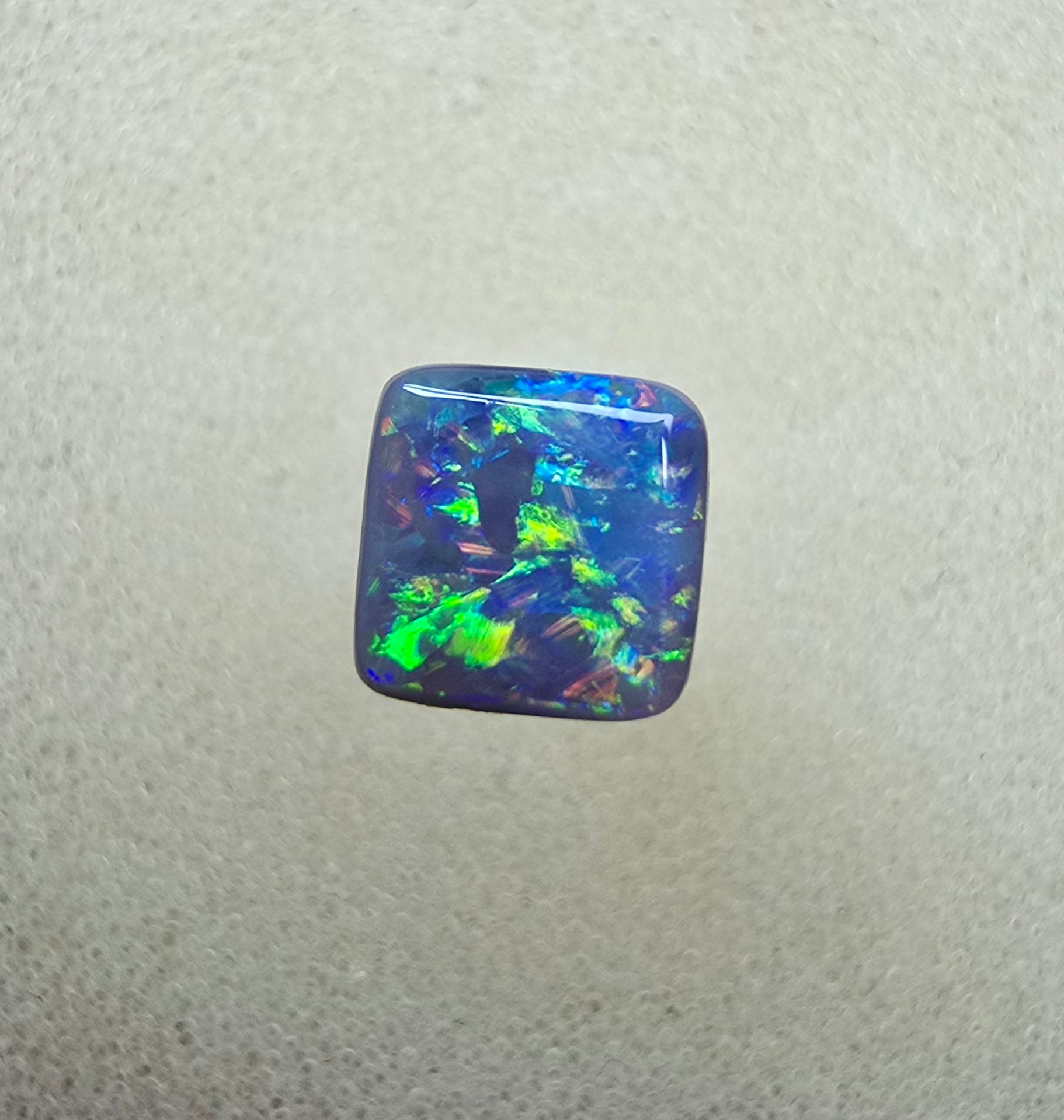 A866 - Bright cushion cut sparkle