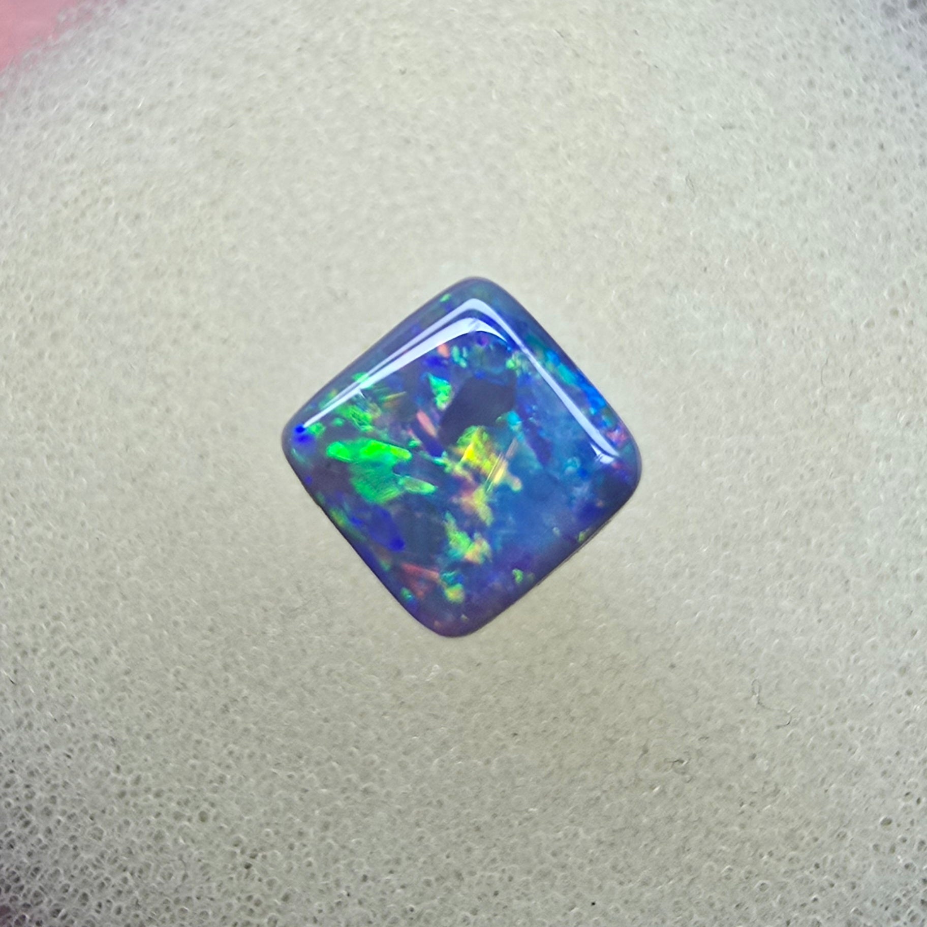 A866 - Bright cushion cut sparkle