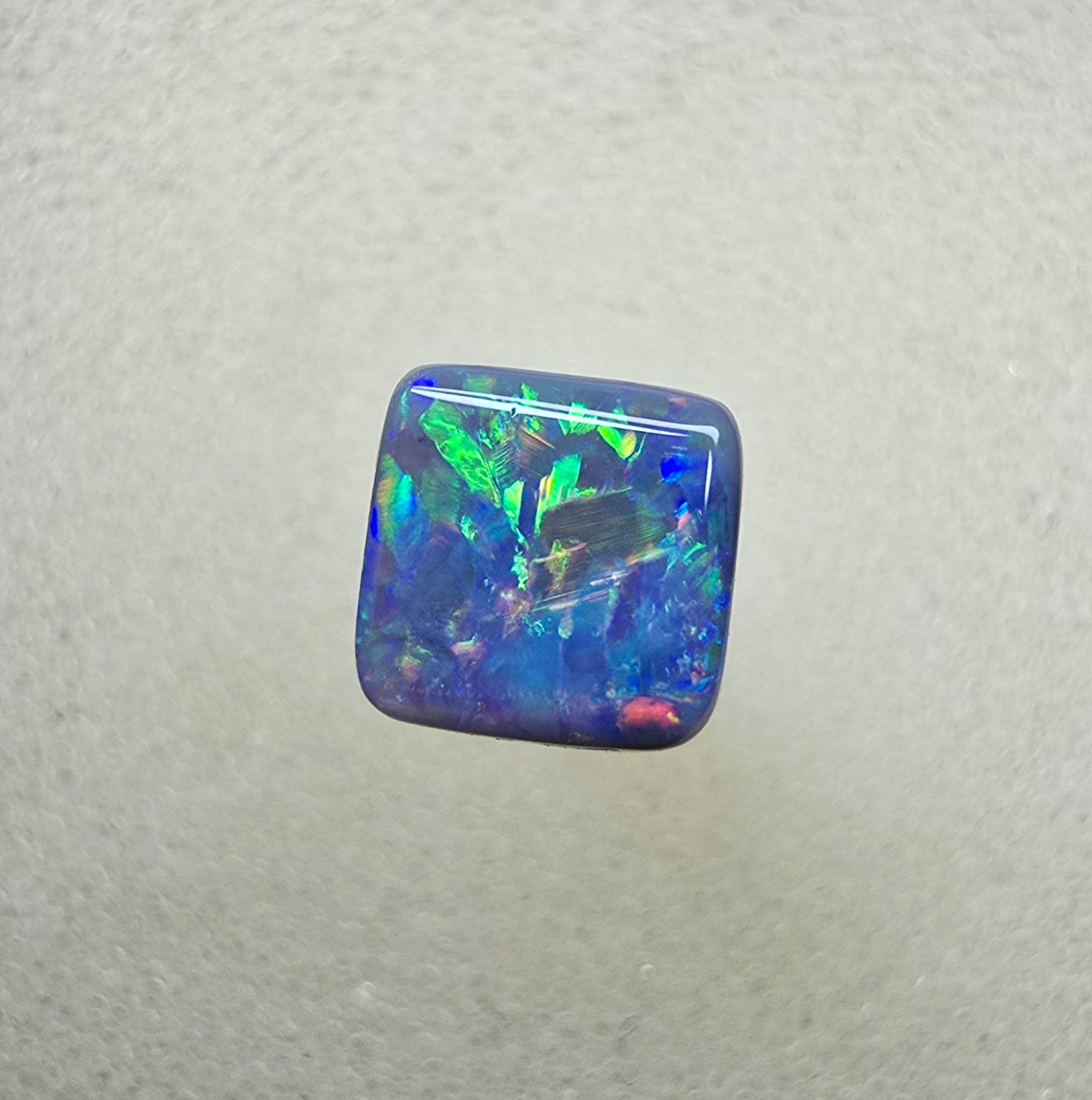 A866 - Bright cushion cut sparkle