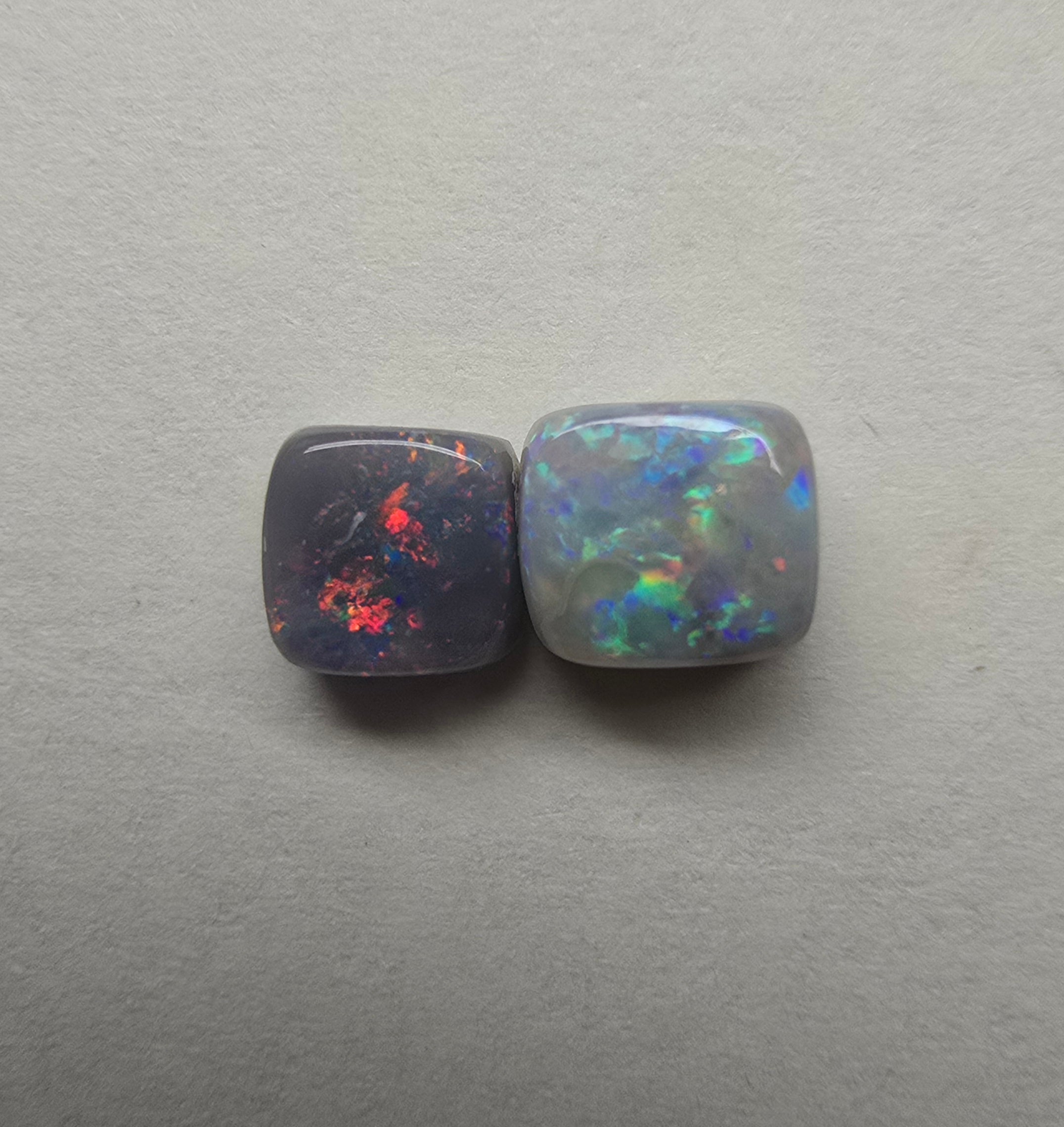 A881 - Cushion cut duo