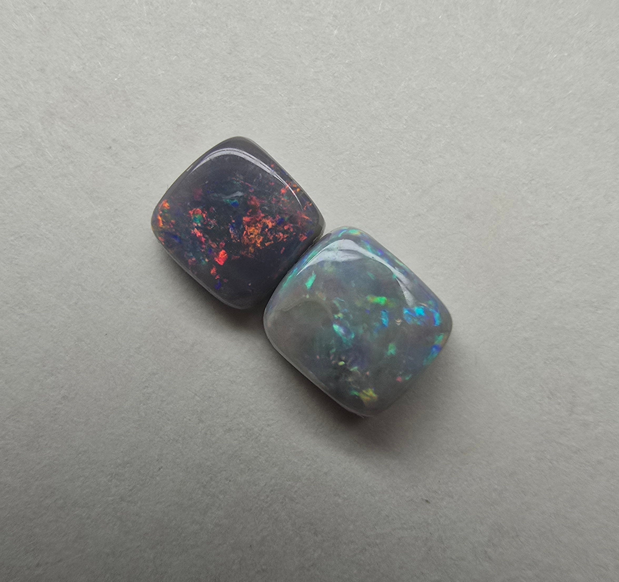 A881 - Cushion cut duo