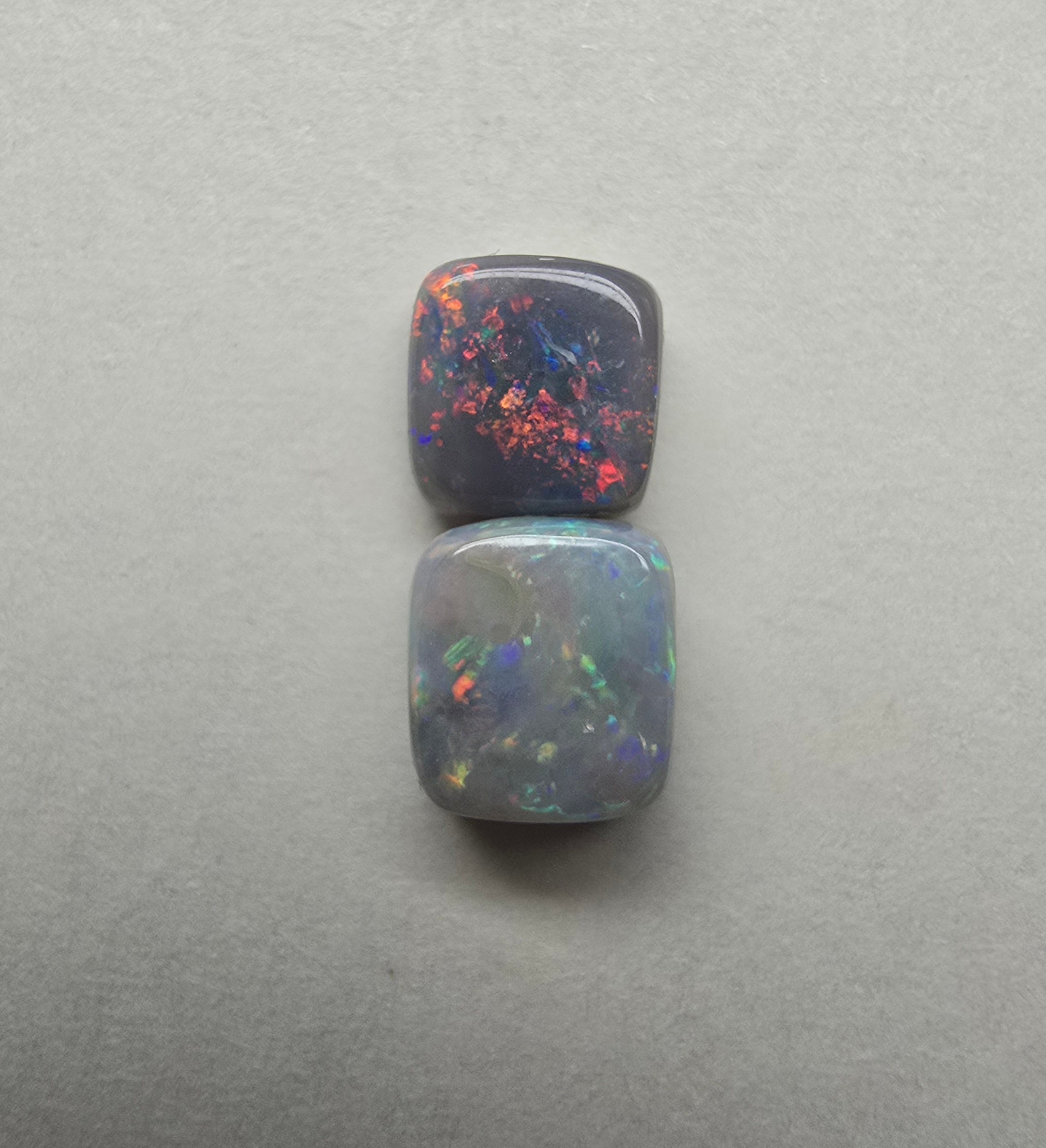 A881 - Cushion cut duo