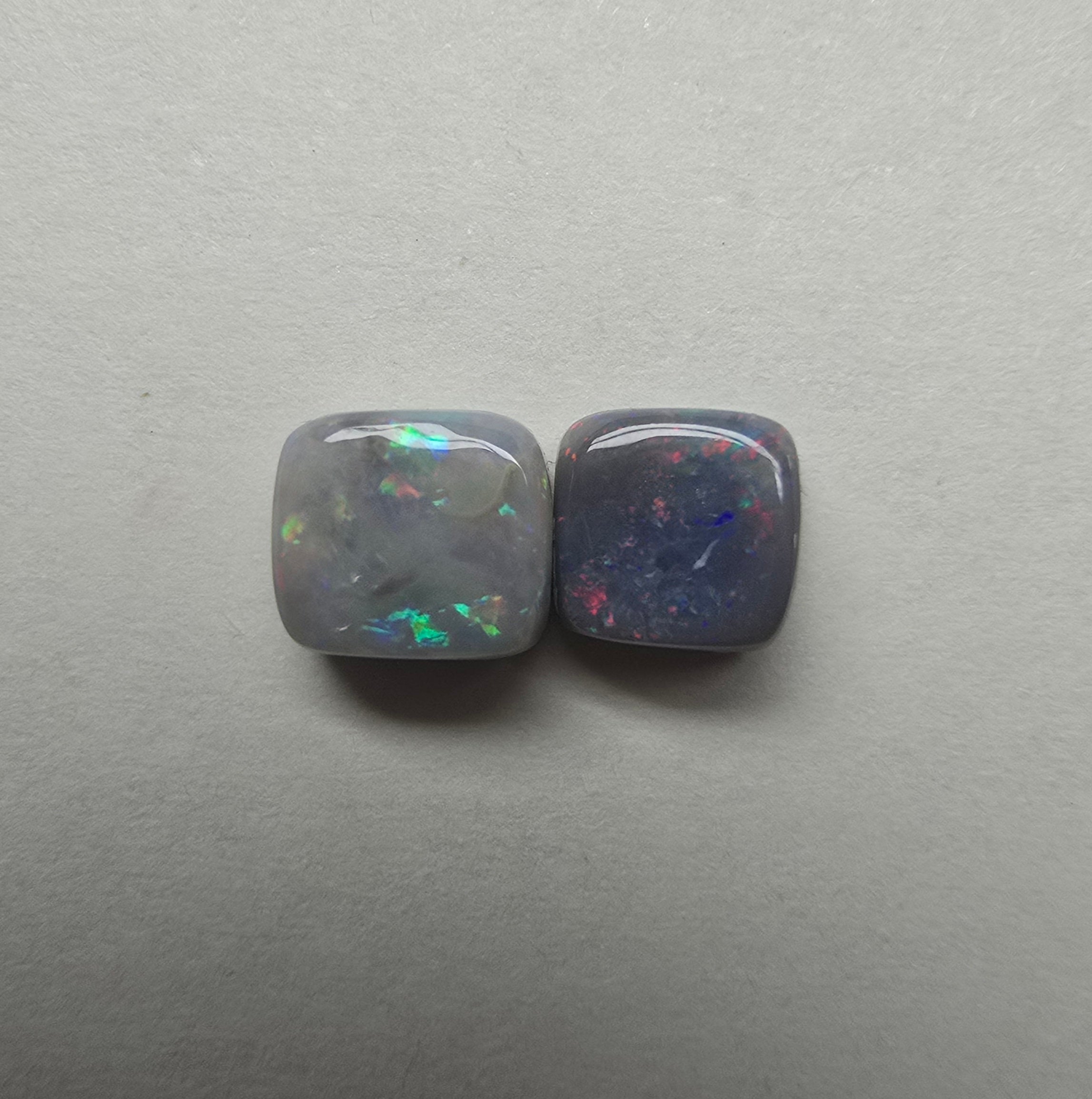 A881 - Cushion cut duo