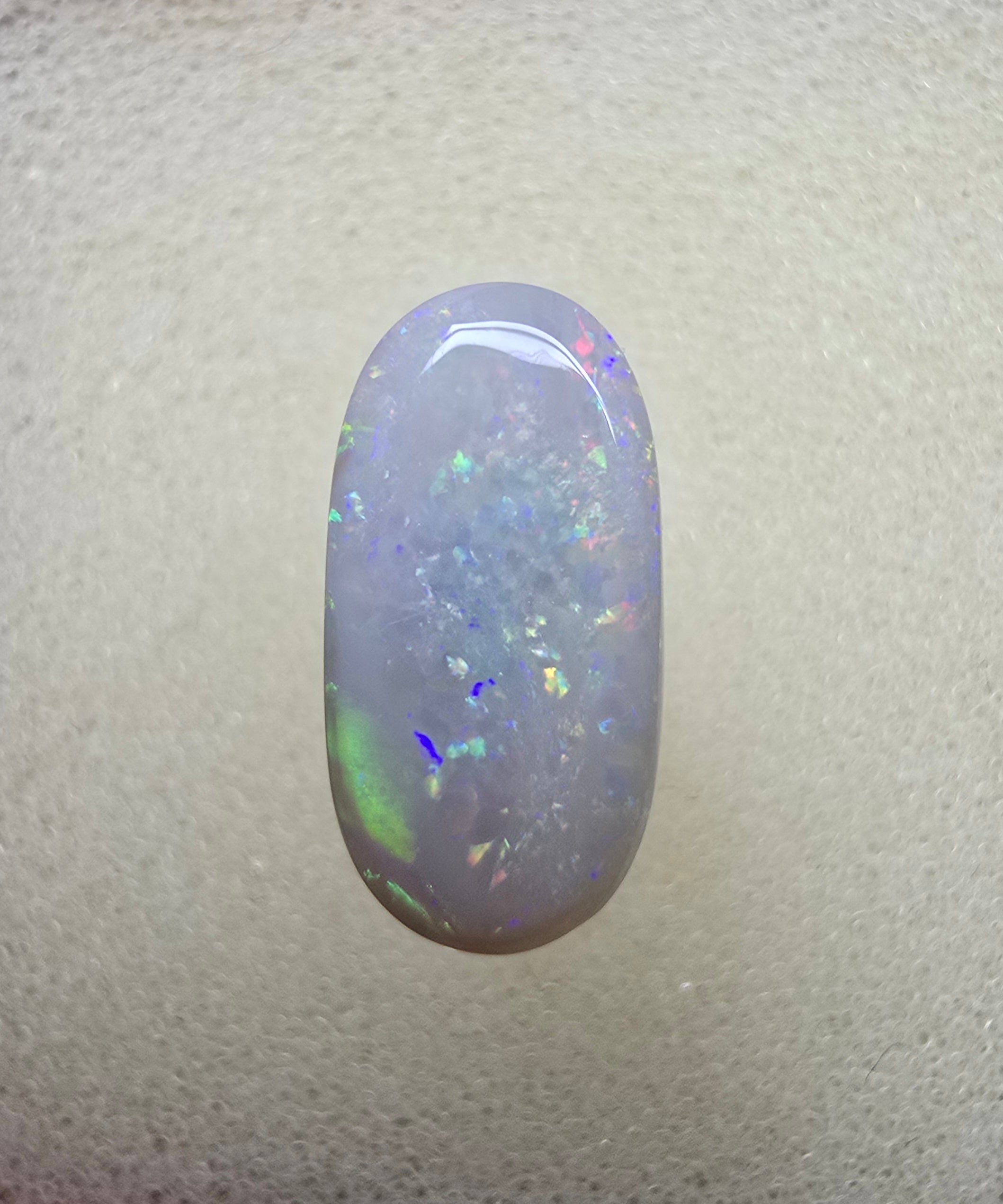 A886 - Large oval cut glitter