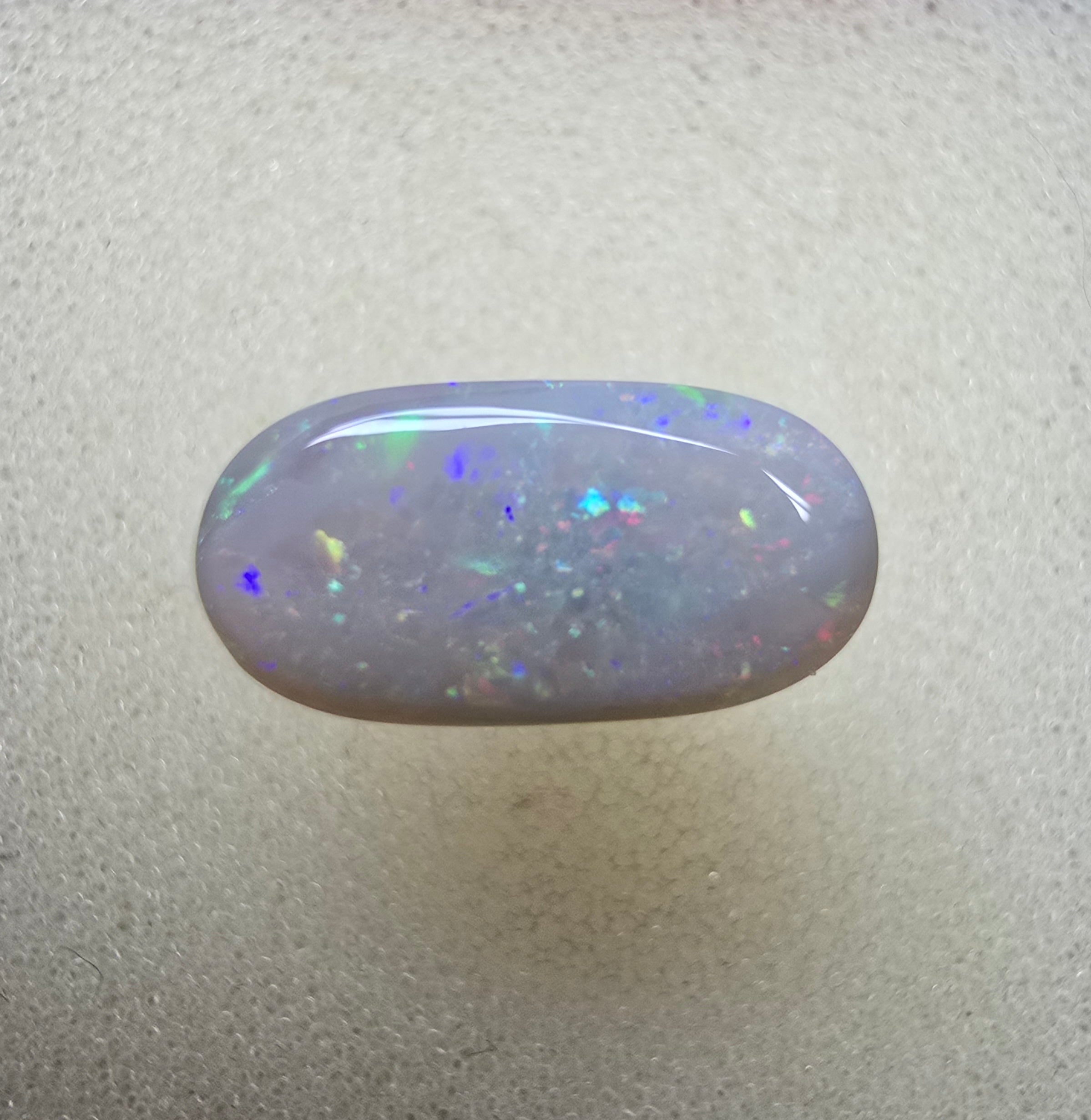 A886 - Large oval cut glitter