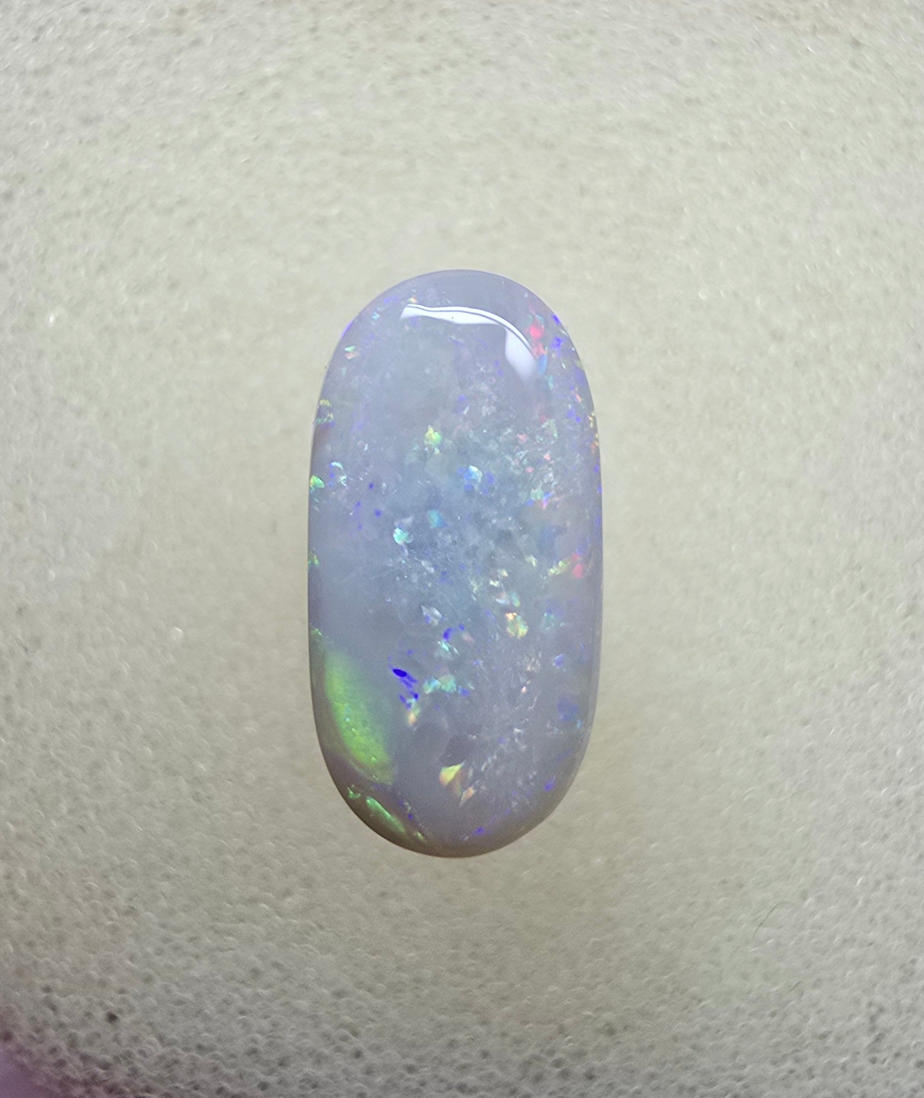 A886 - Large oval cut glitter