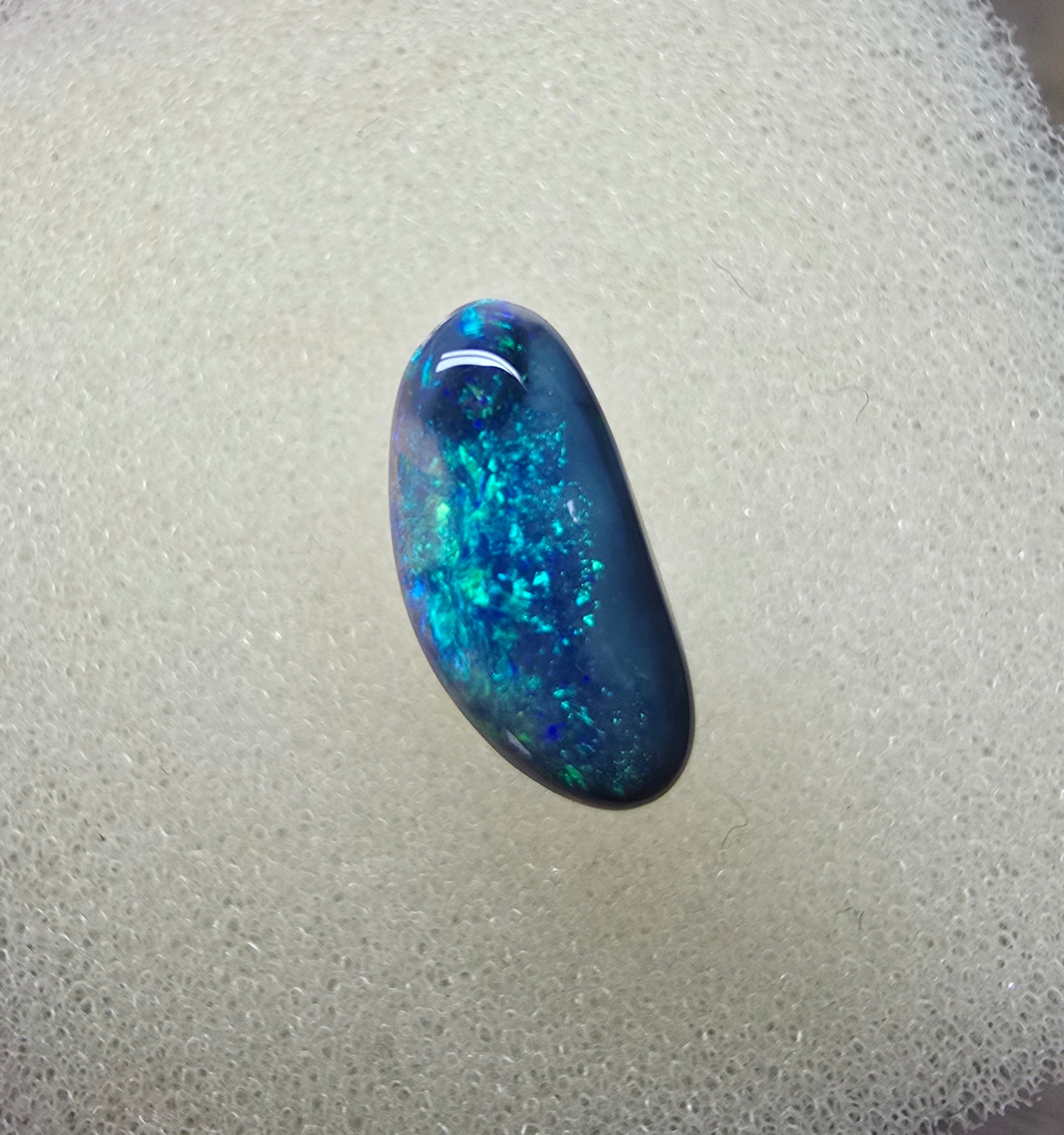 A887 - Freeform black opal