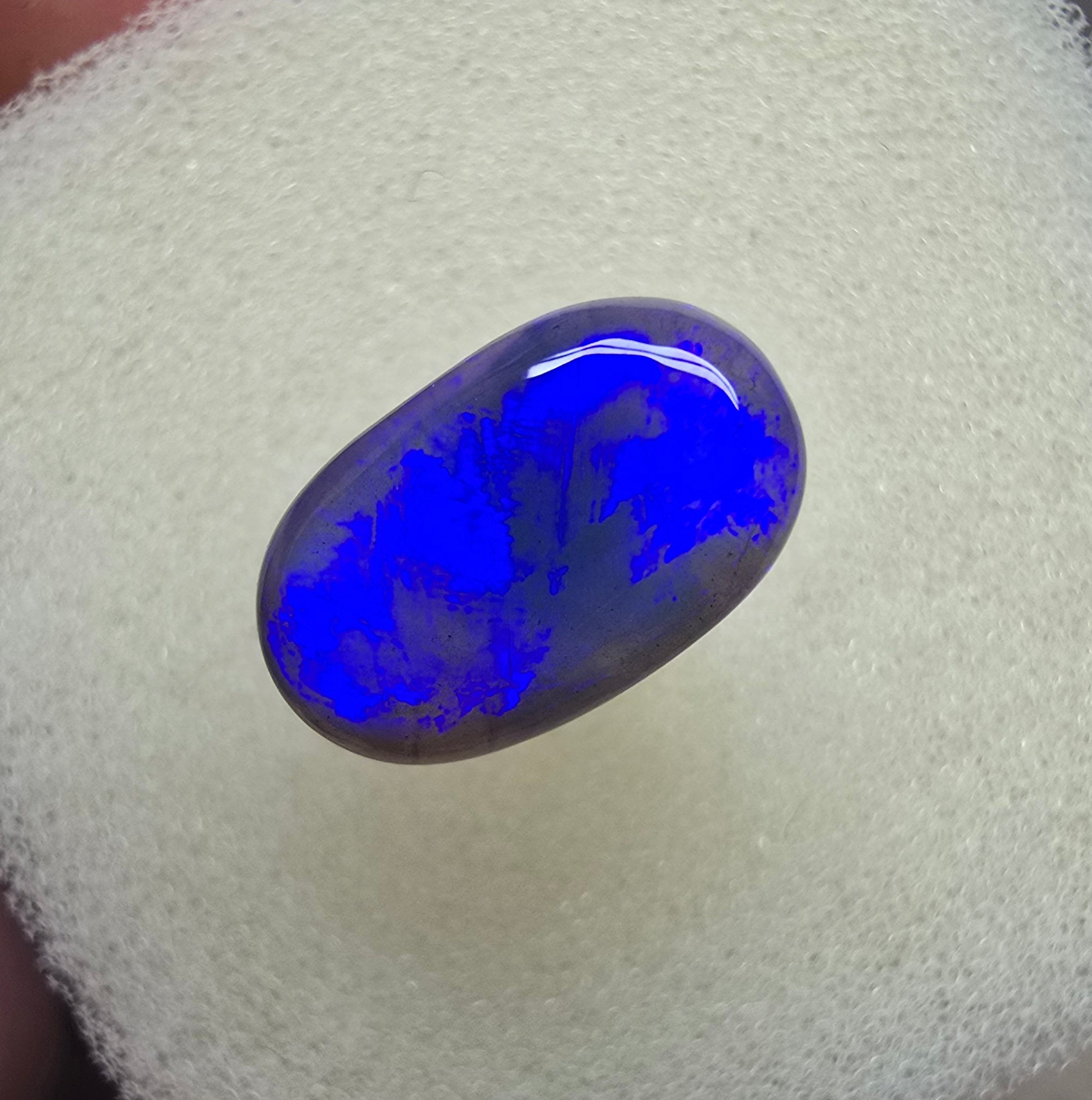 A890 - Large neon purple black crystal opal