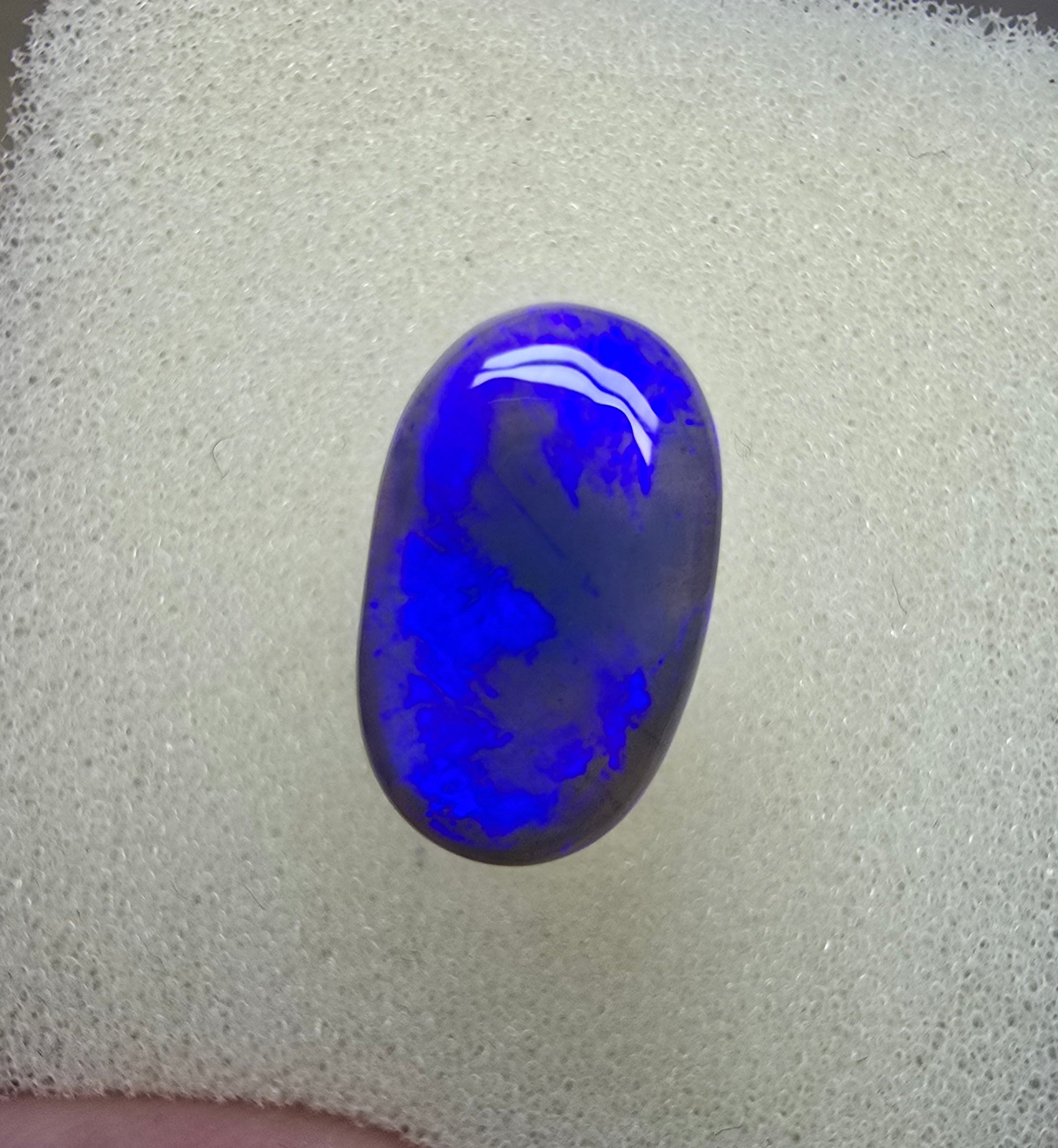 A890 - Large neon purple black crystal opal