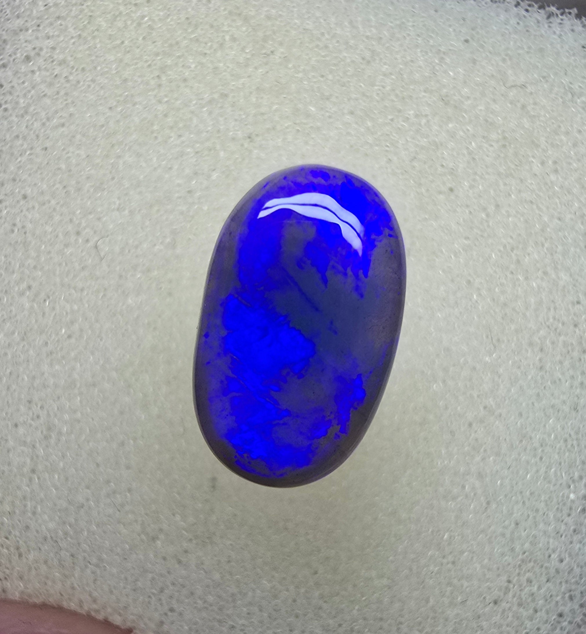 A890 - Large neon purple black crystal opal