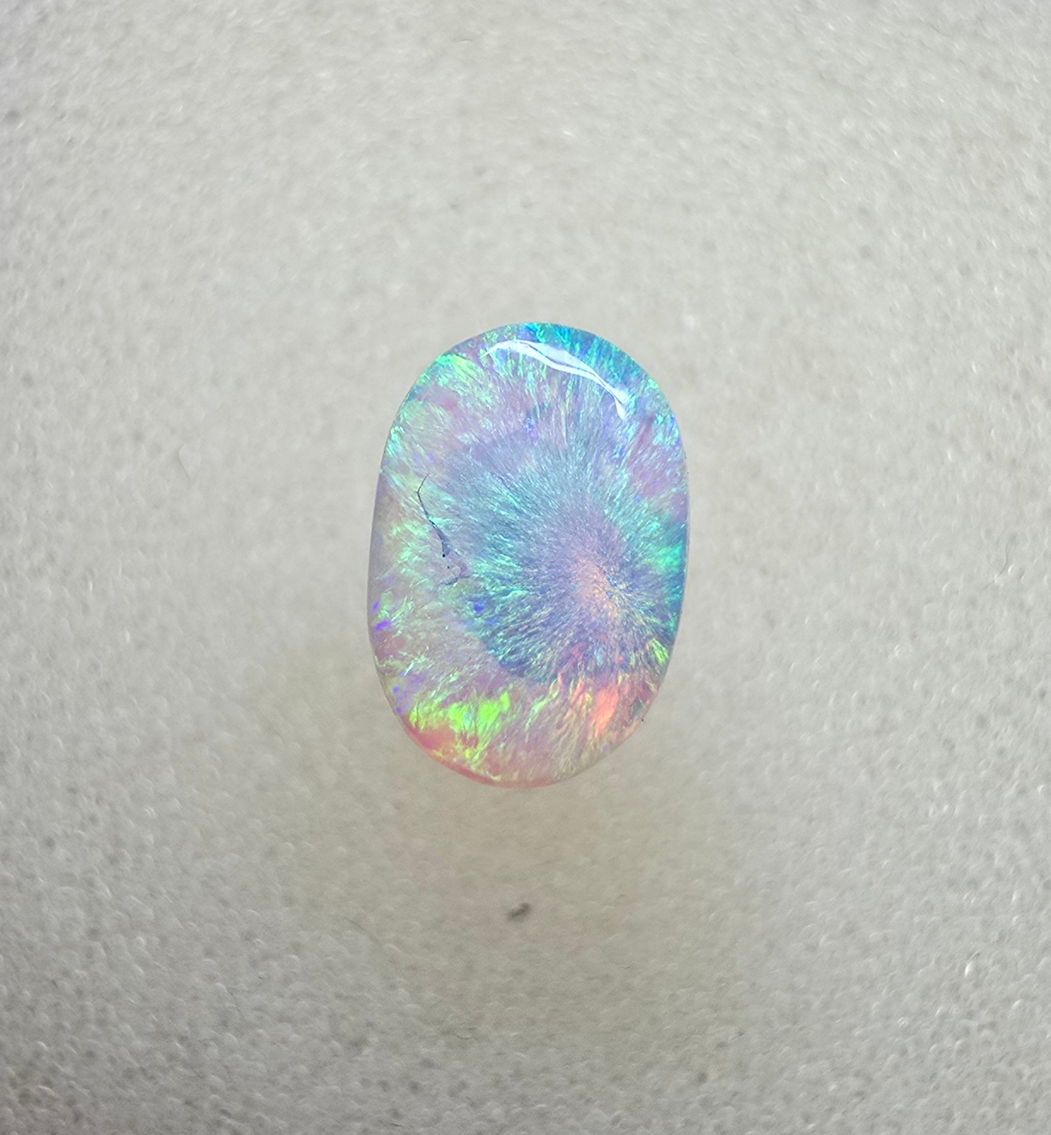 A891 - Cats eye crystal opal
