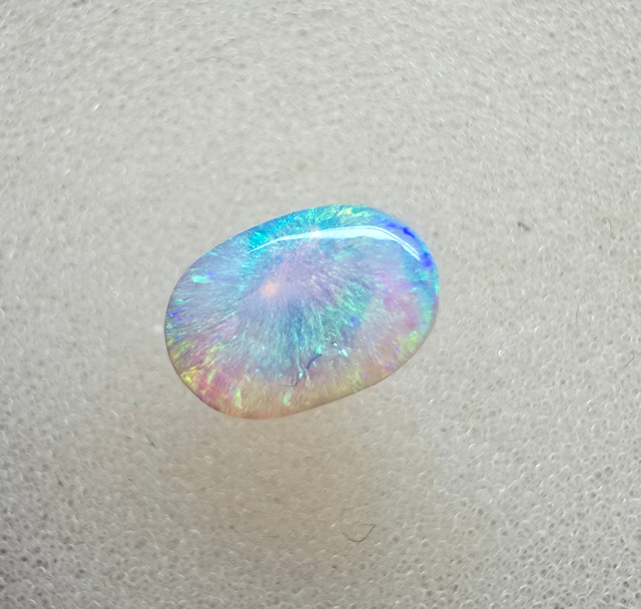 A891 - Cats eye crystal opal