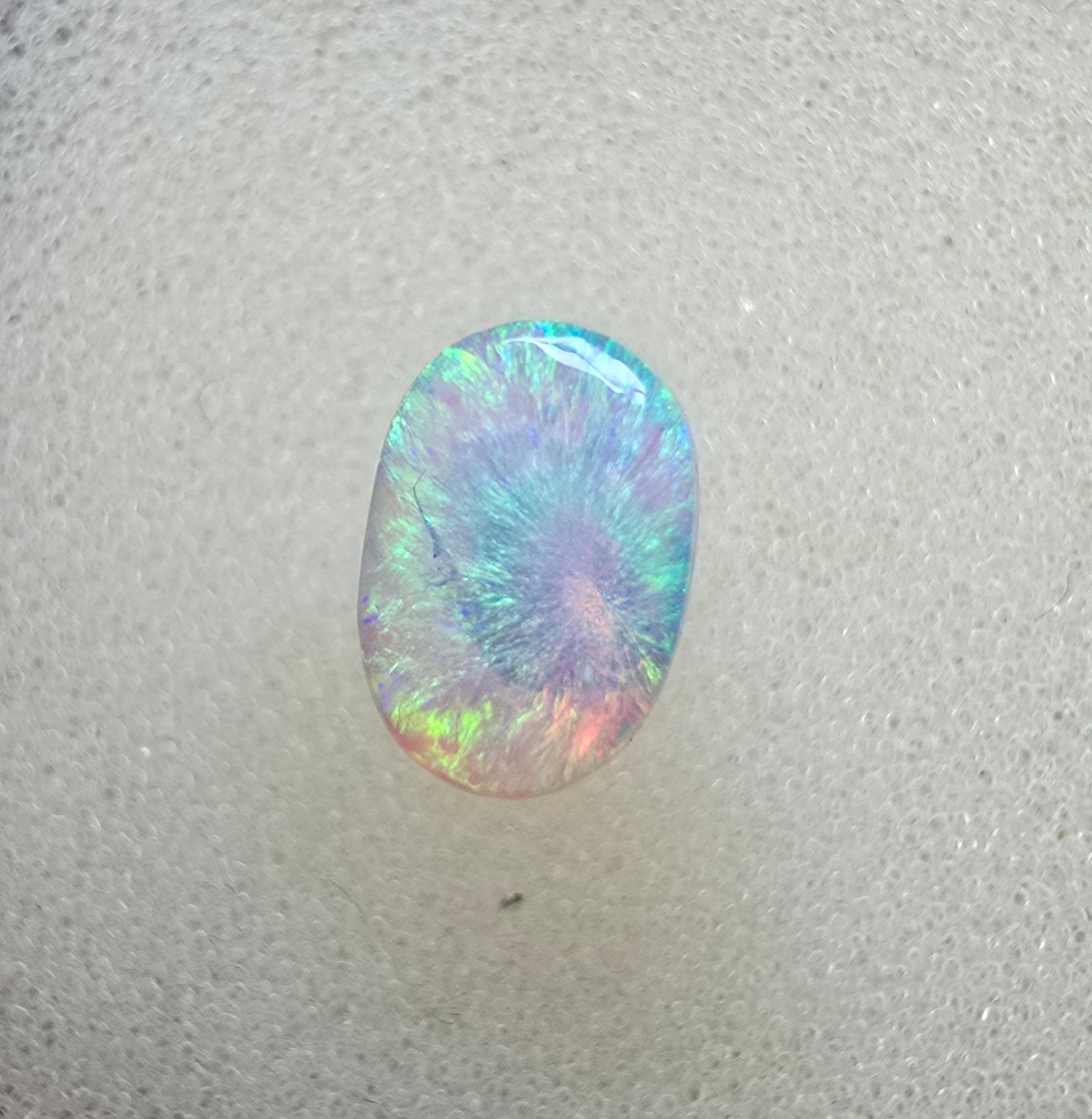 A891 - Cats eye crystal opal