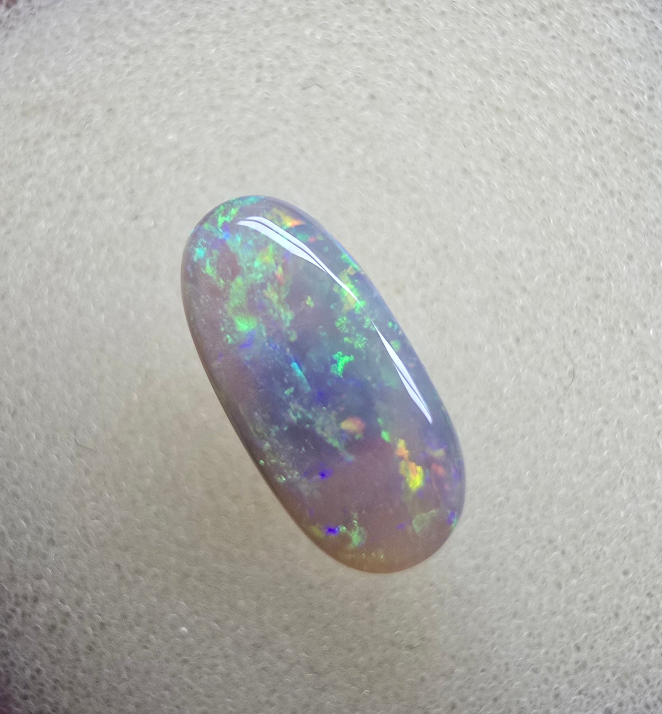 A892 - Dark glittery crystal opal