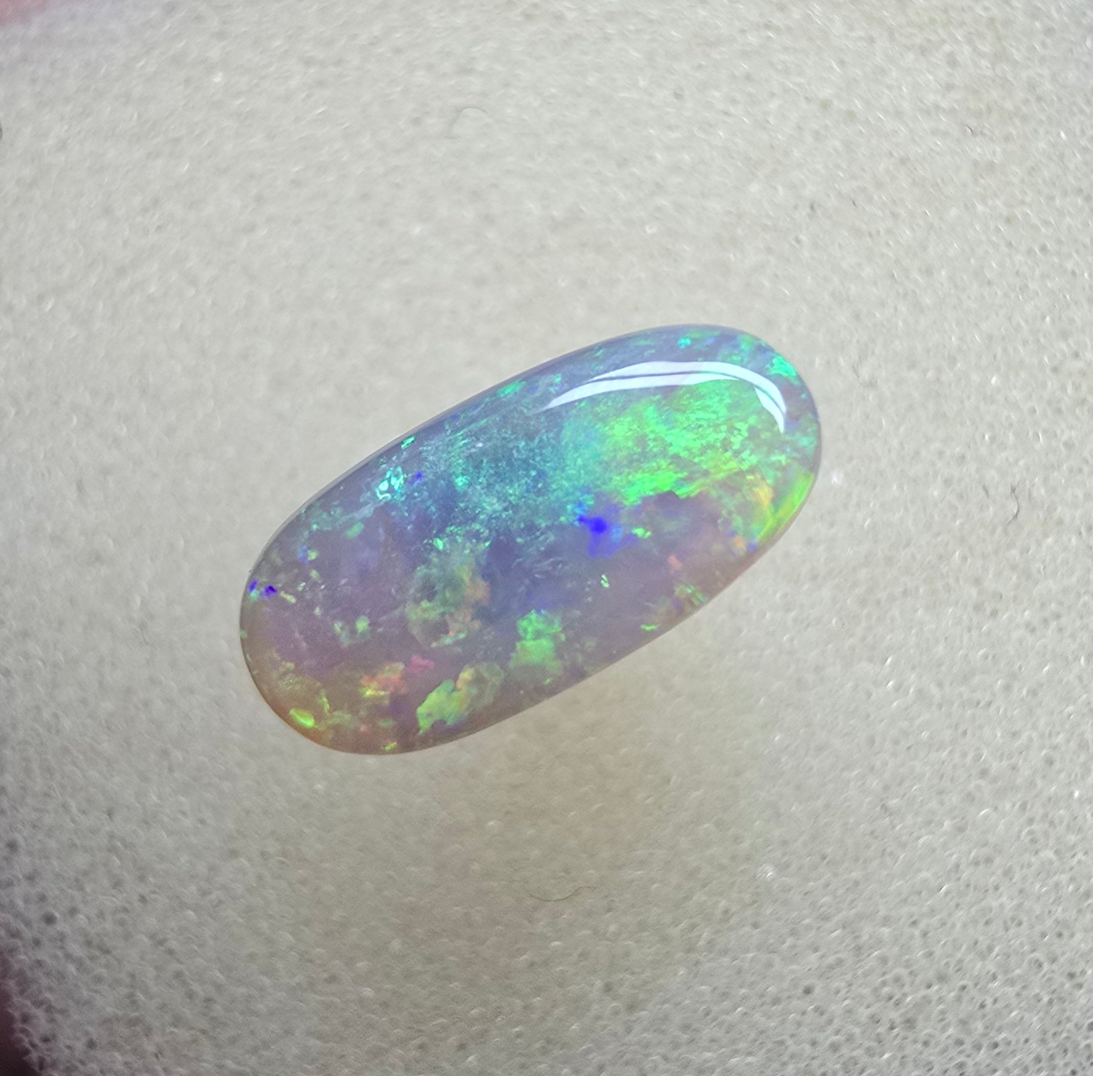 A892 - Dark glittery crystal opal