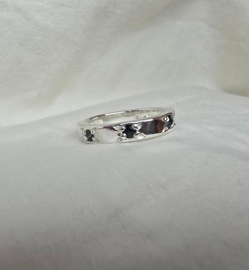 J015 - Star set blue Australian sapphire