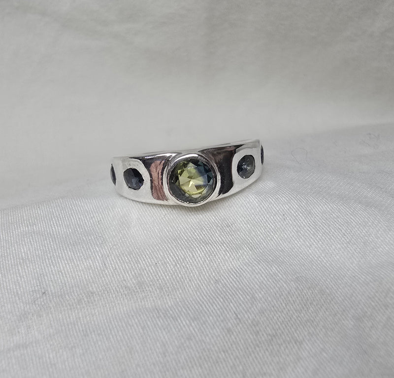 J017 - Sapphire sterling silver suite of beauty