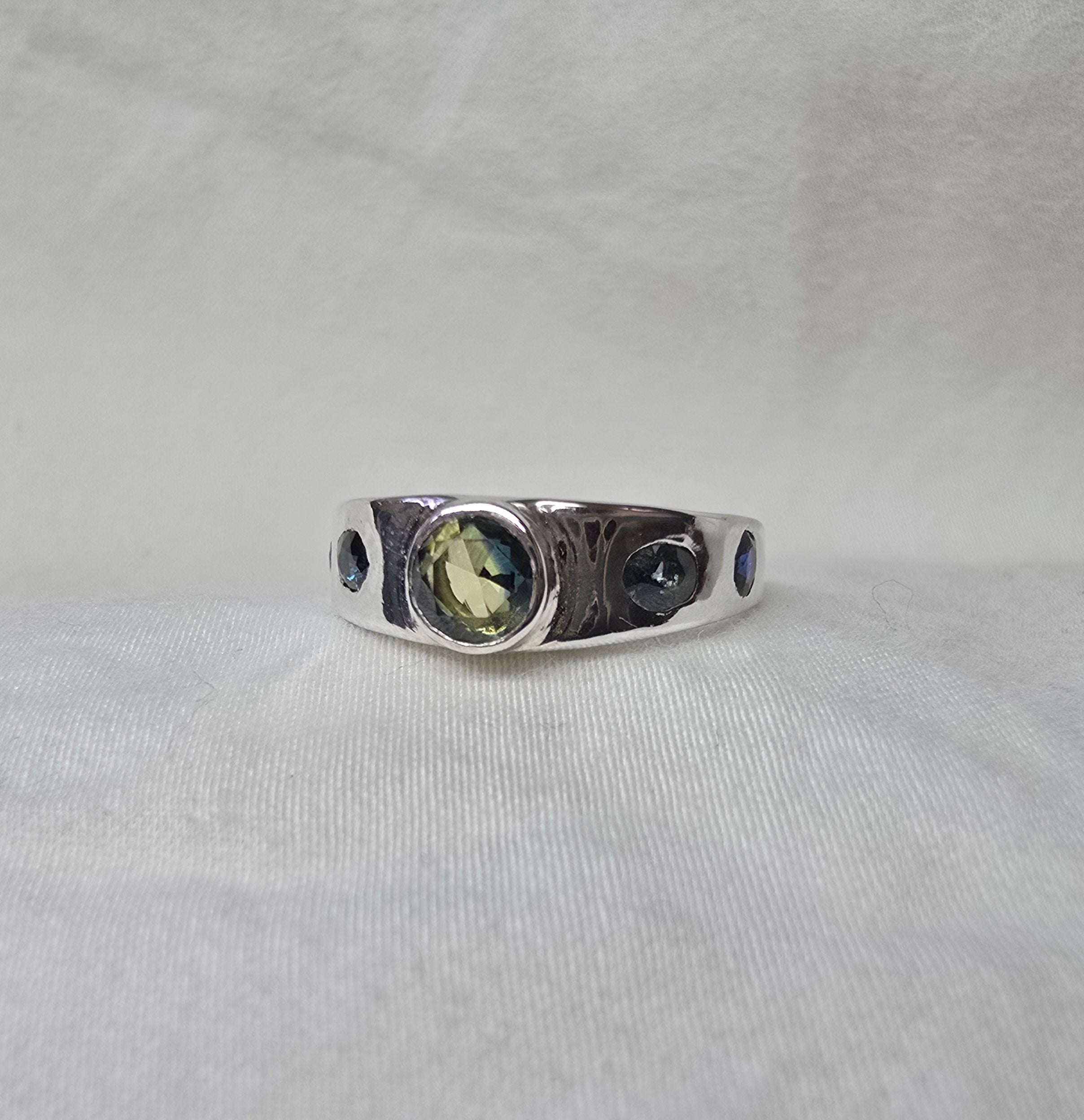 J017 - Sapphire sterling silver suite of beauty