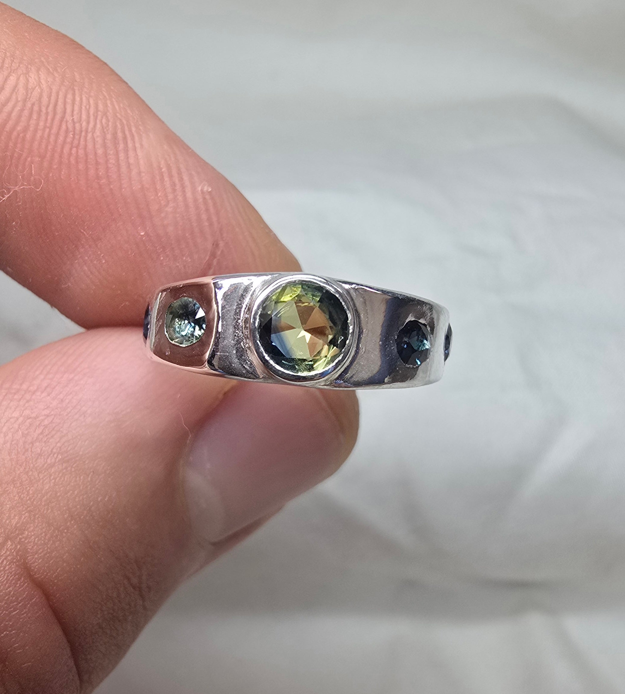 J017 - Sapphire sterling silver suite of beauty