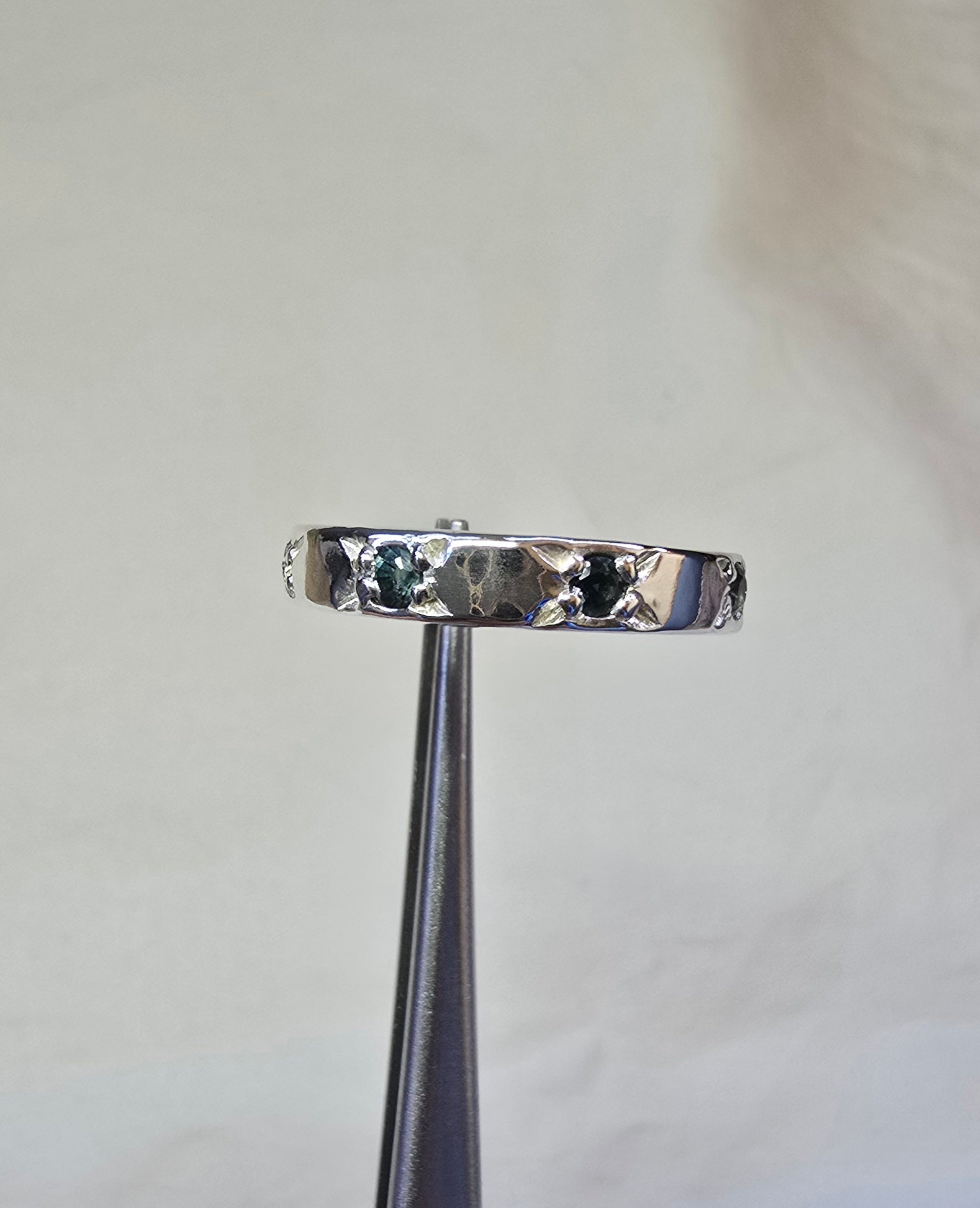 J015 - Star set blue Australian sapphire