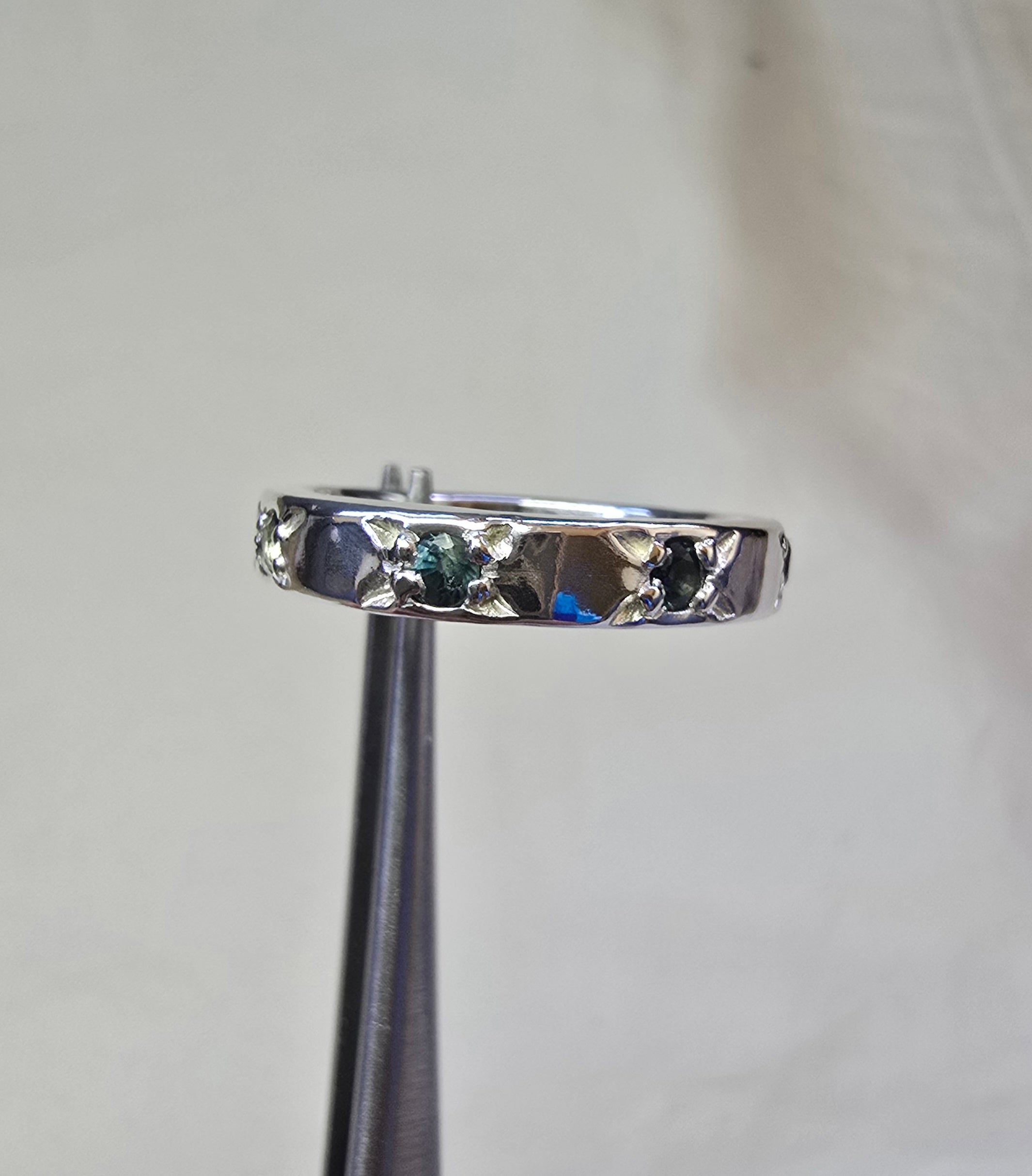 J015 - Star set blue Australian sapphire