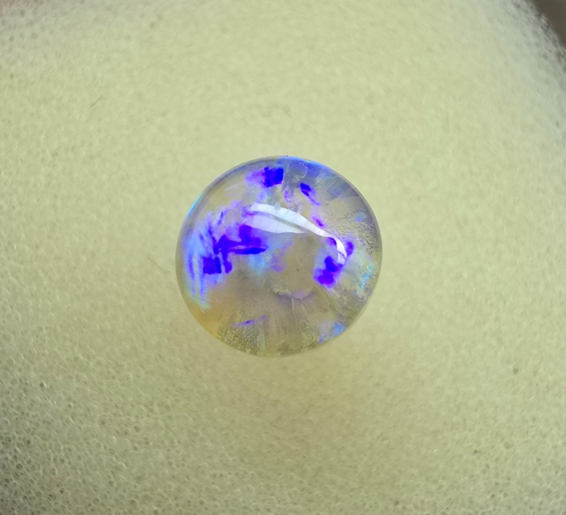 A900 - High dome gentle round cut