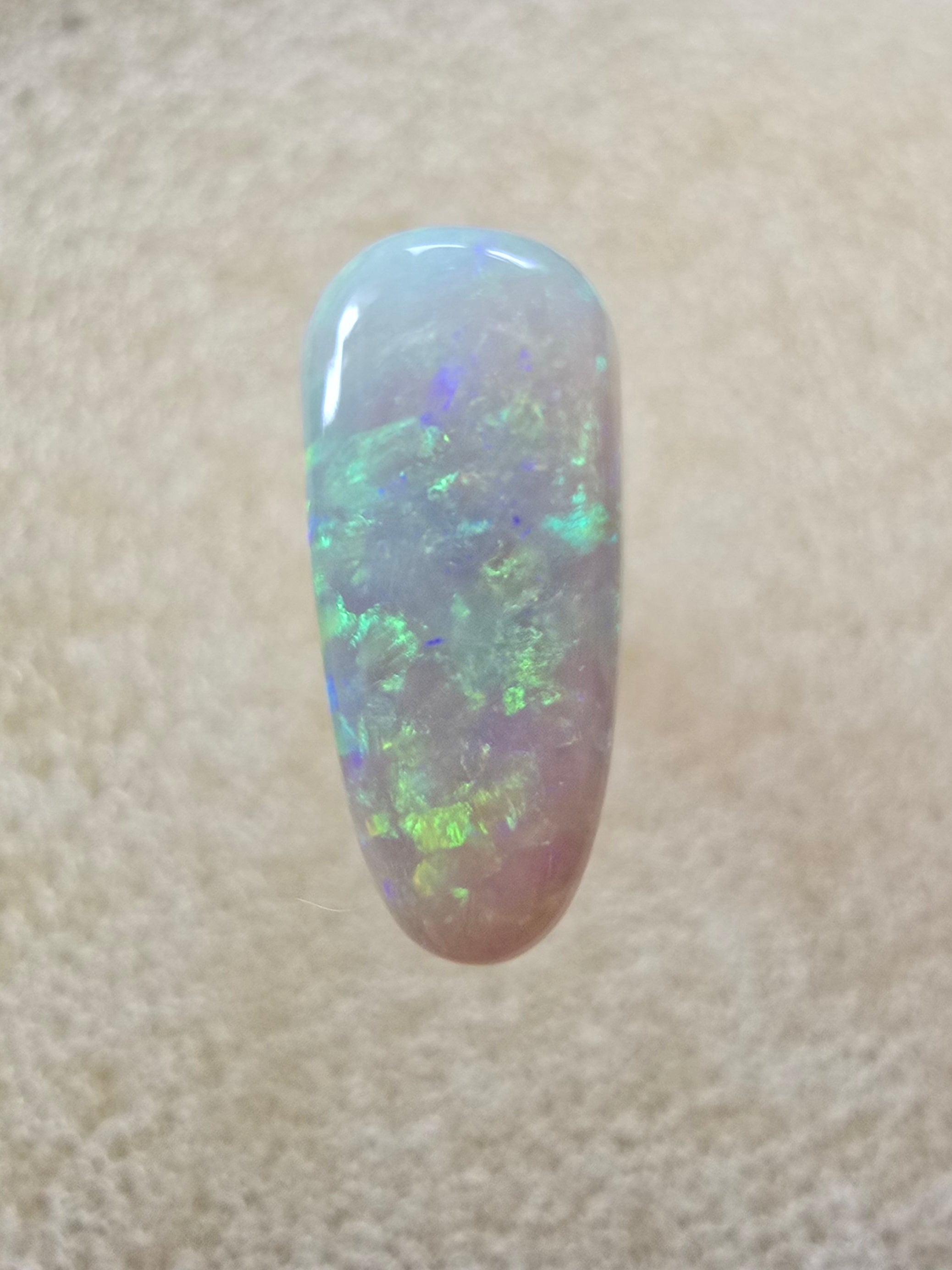 A905 - Slim drop cut crystal beauty