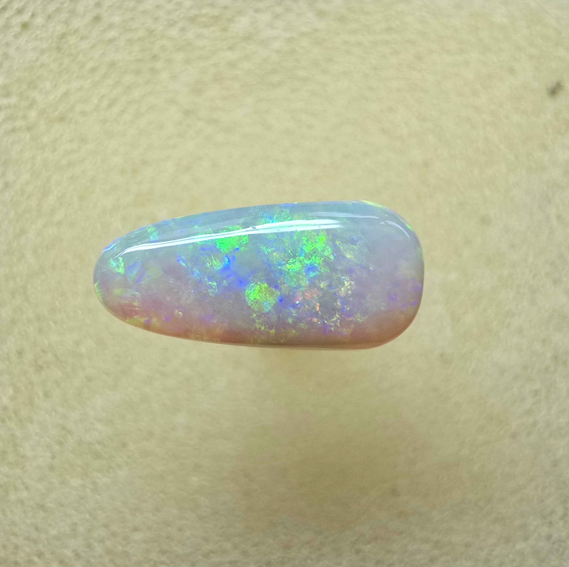 A905 - Slim drop cut crystal beauty