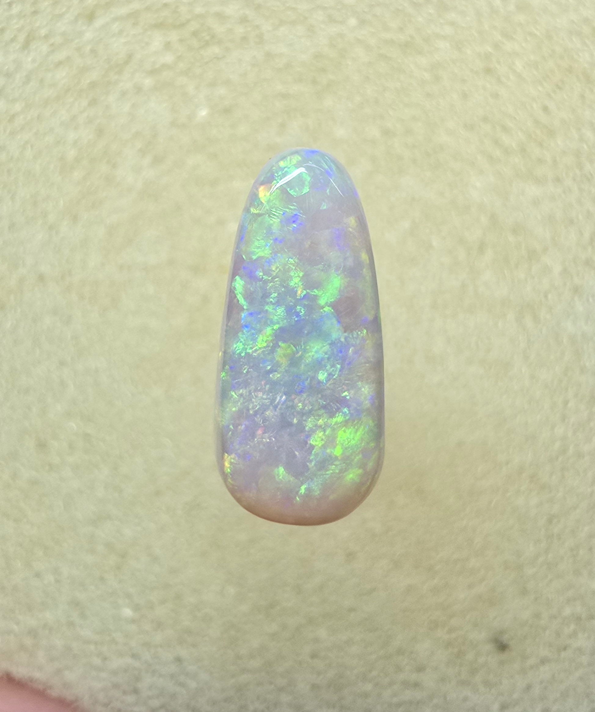 A905 - Slim drop cut crystal beauty