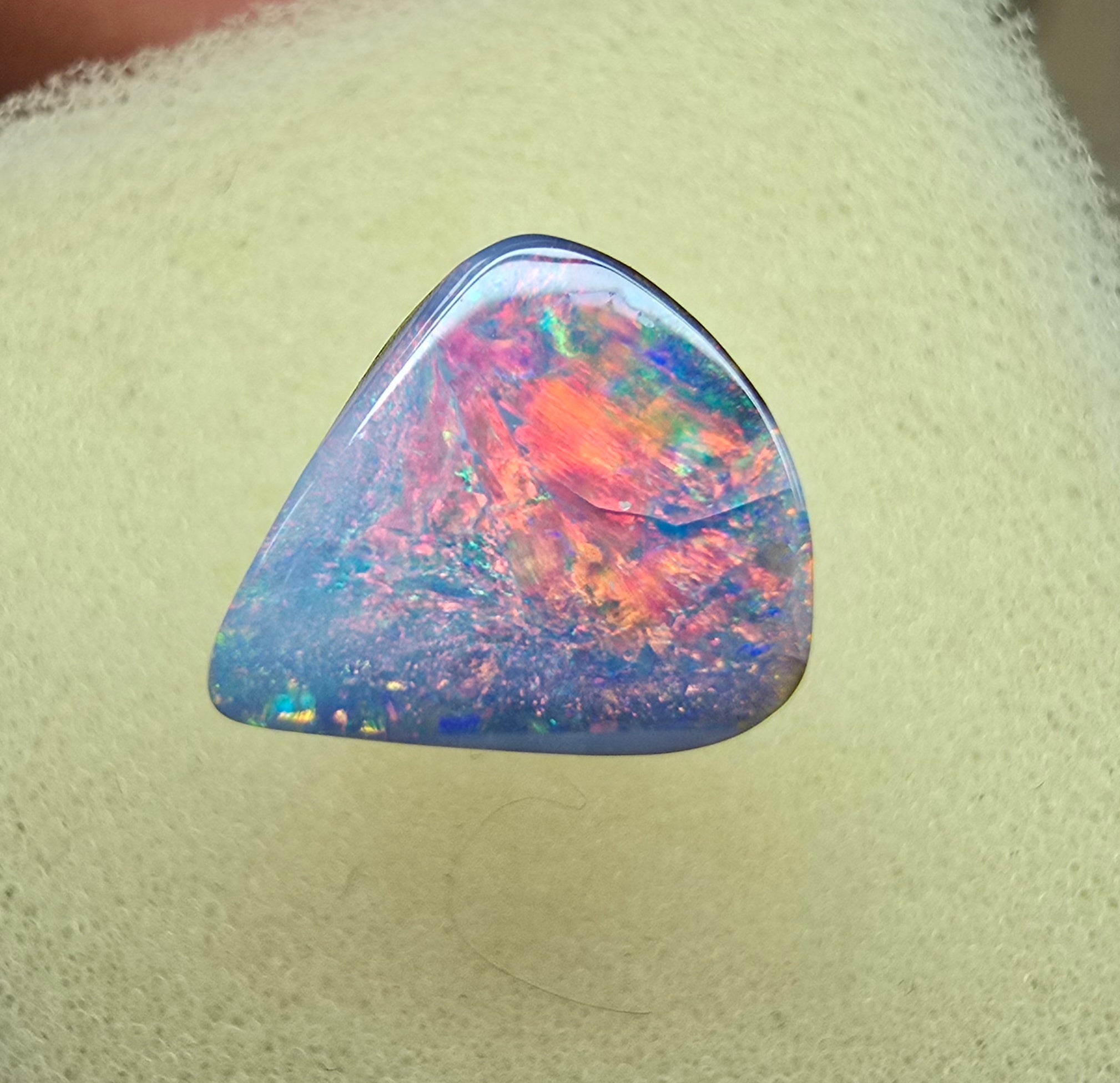 A919 - Stunning bright pink and blue drop cut