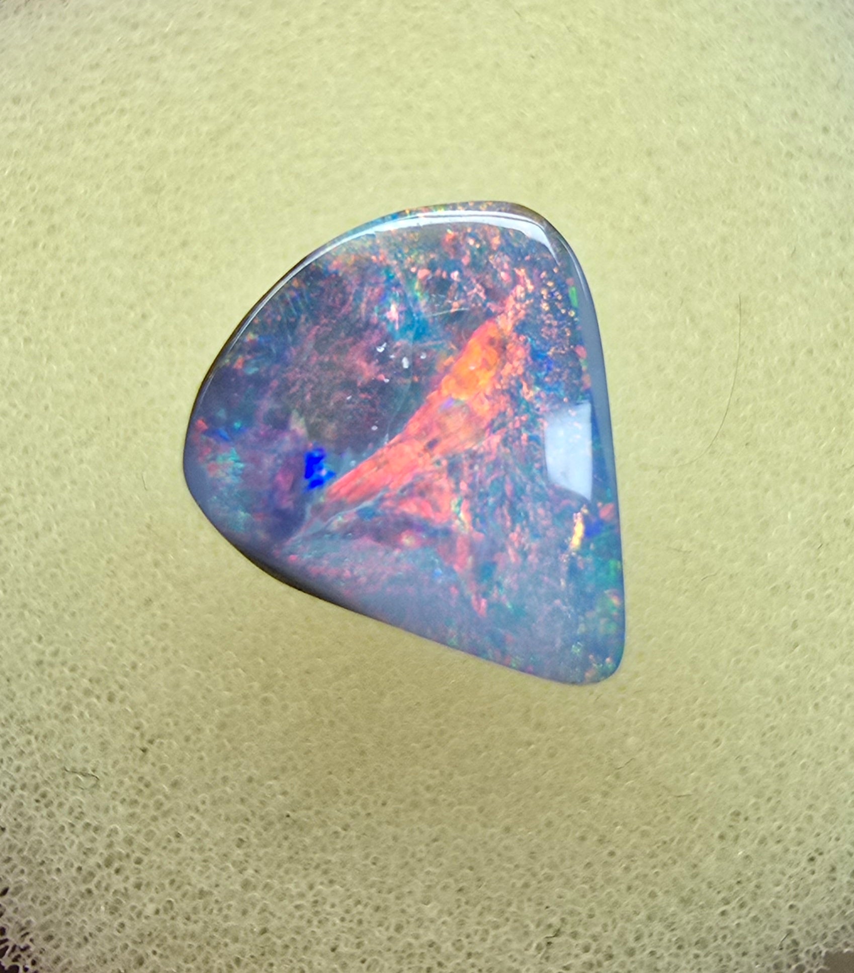 A919 - Stunning bright pink and blue drop cut