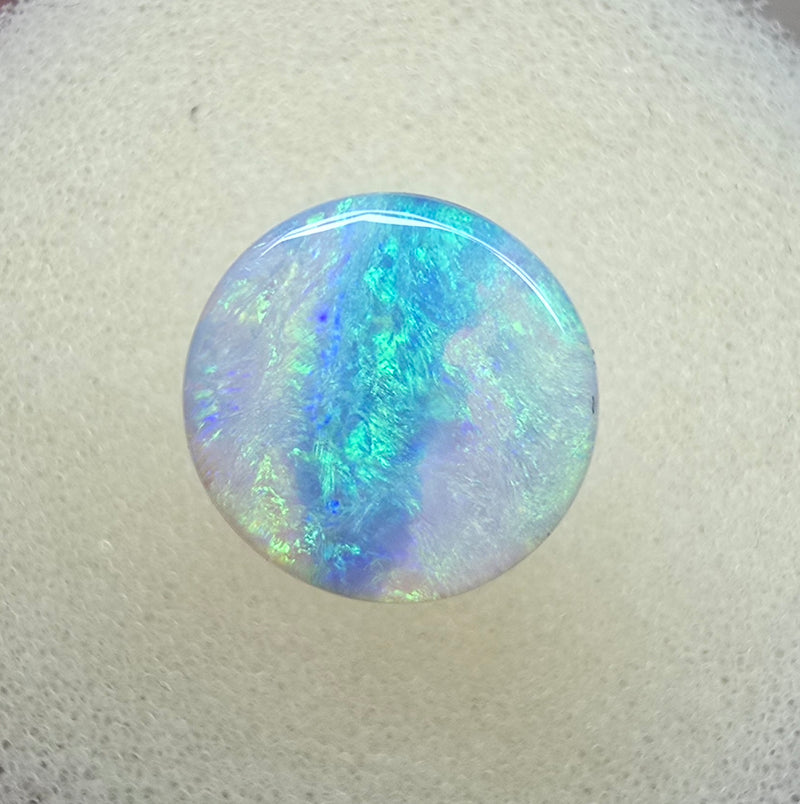 A937 - Round cut broad face beauty