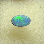 A946 - Bright and flashy oval cut dark opal