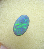 A946 - Bright and flashy oval cut dark opal