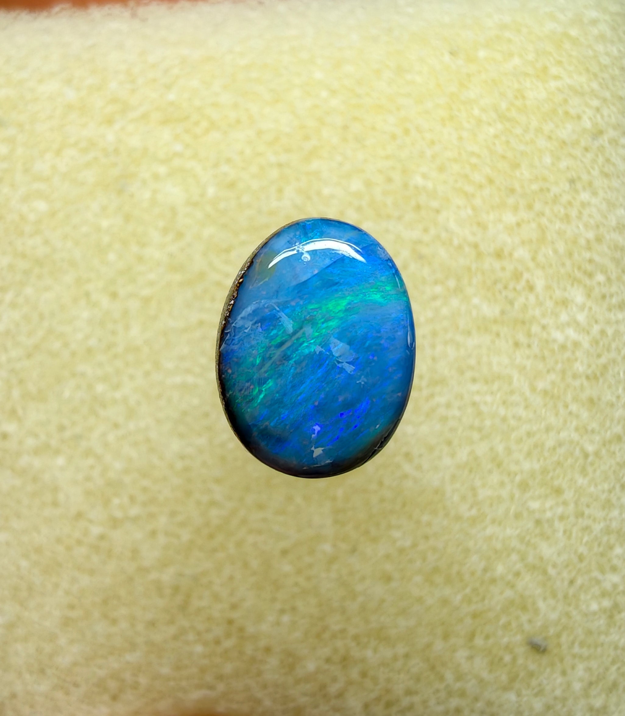 A950 - Round cut blue babe